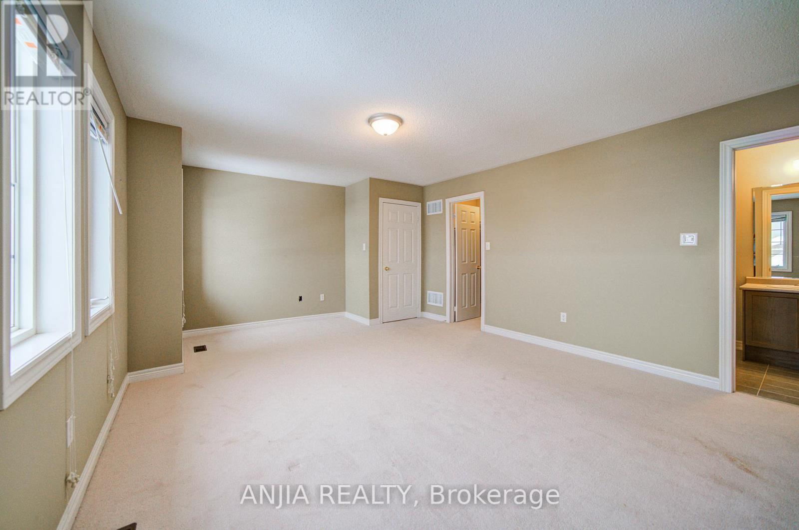 1137 Quick Street, Newmarket, Ontario  L3X 0A6 - Photo 40 - N12662594