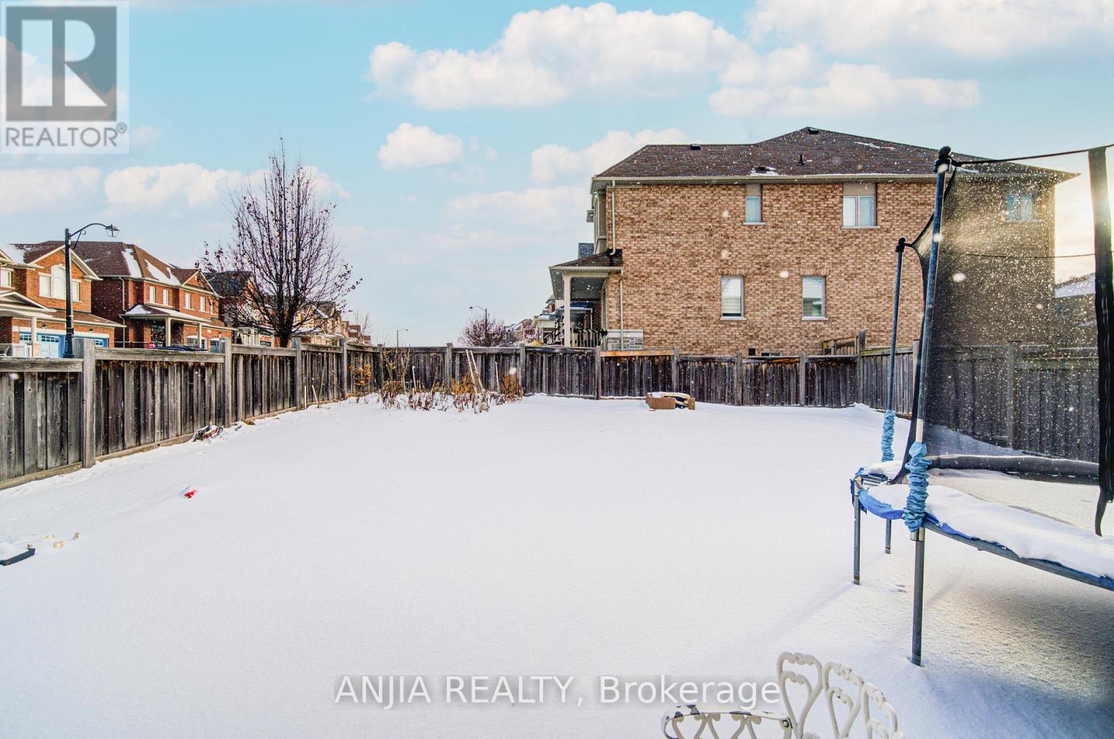 1137 Quick Street, Newmarket, Ontario  L3X 0A6 - Photo 46 - N12662594