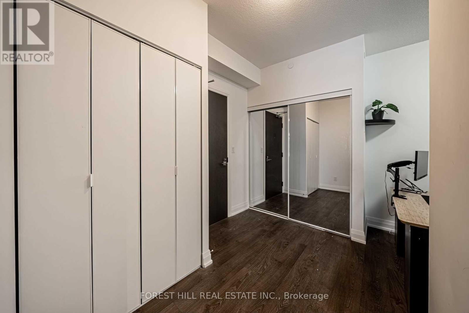 1201 - 3700 Highway 7, Vaughan, Ontario  L4L 0G8 - Photo 2 - N12662702