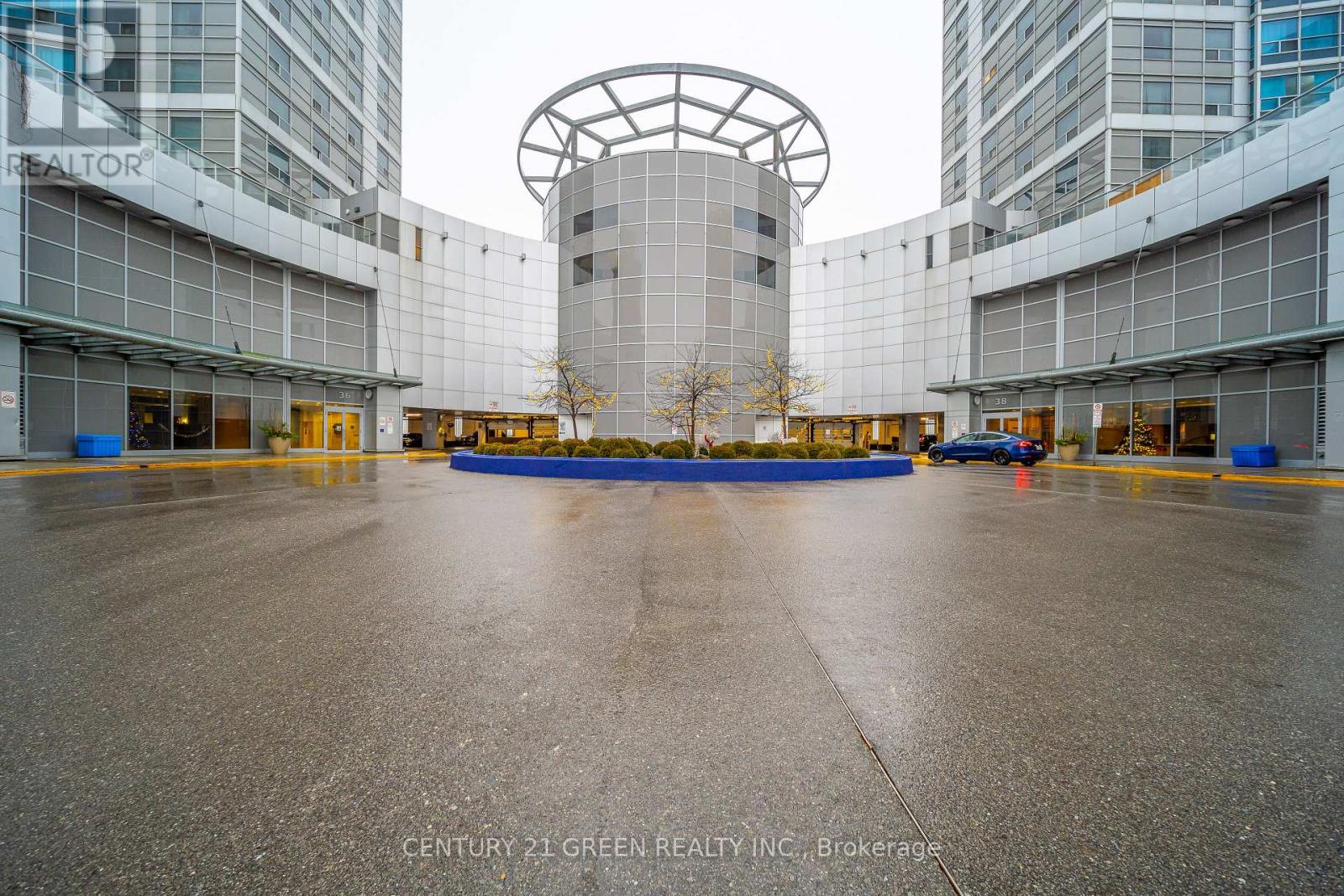 3002 - 36 Lee Centre Drive, Toronto, Ontario  M1H 3K2 - Photo 2 - E12662718