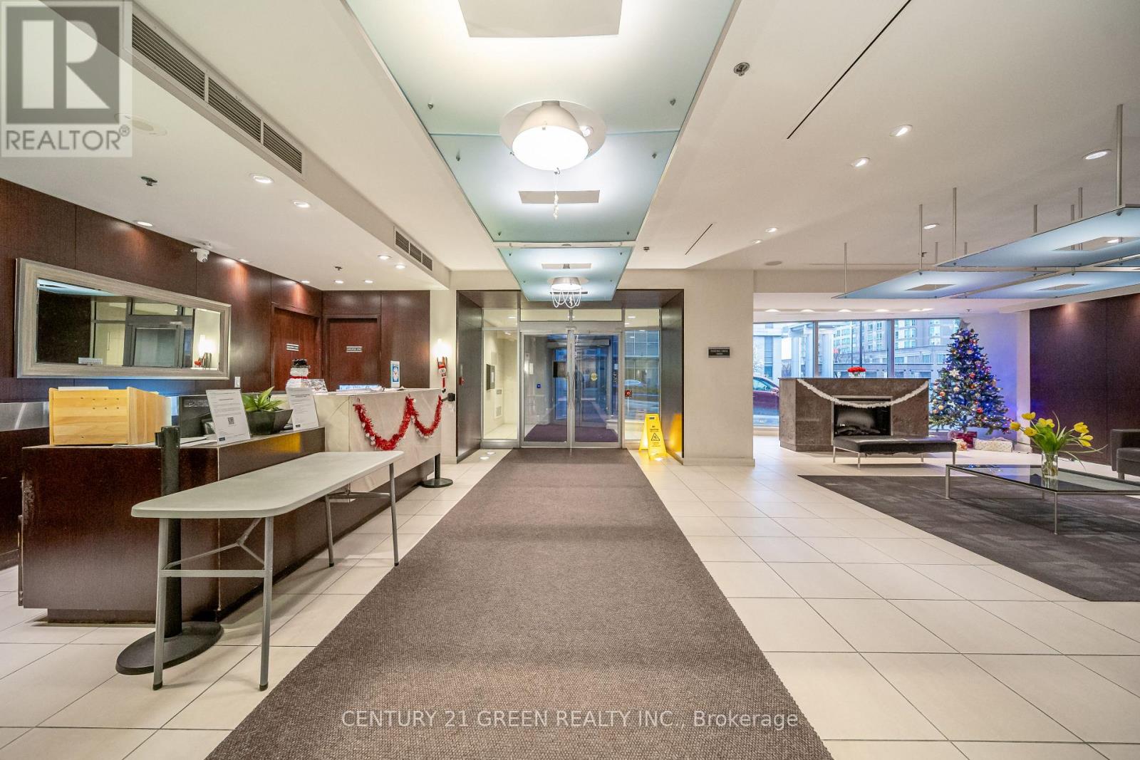 3002 - 36 Lee Centre Drive, Toronto, Ontario  M1H 3K2 - Photo 5 - E12662718