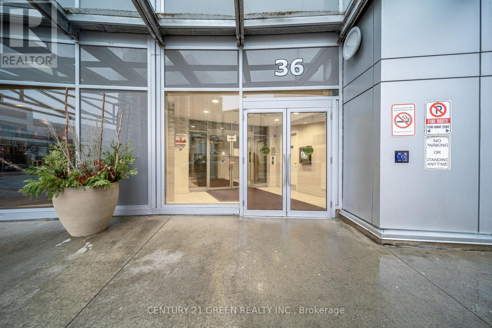 3002 - 36 Lee Centre Drive, Toronto, Ontario  M1H 3K2 - Photo 3 - E12662718