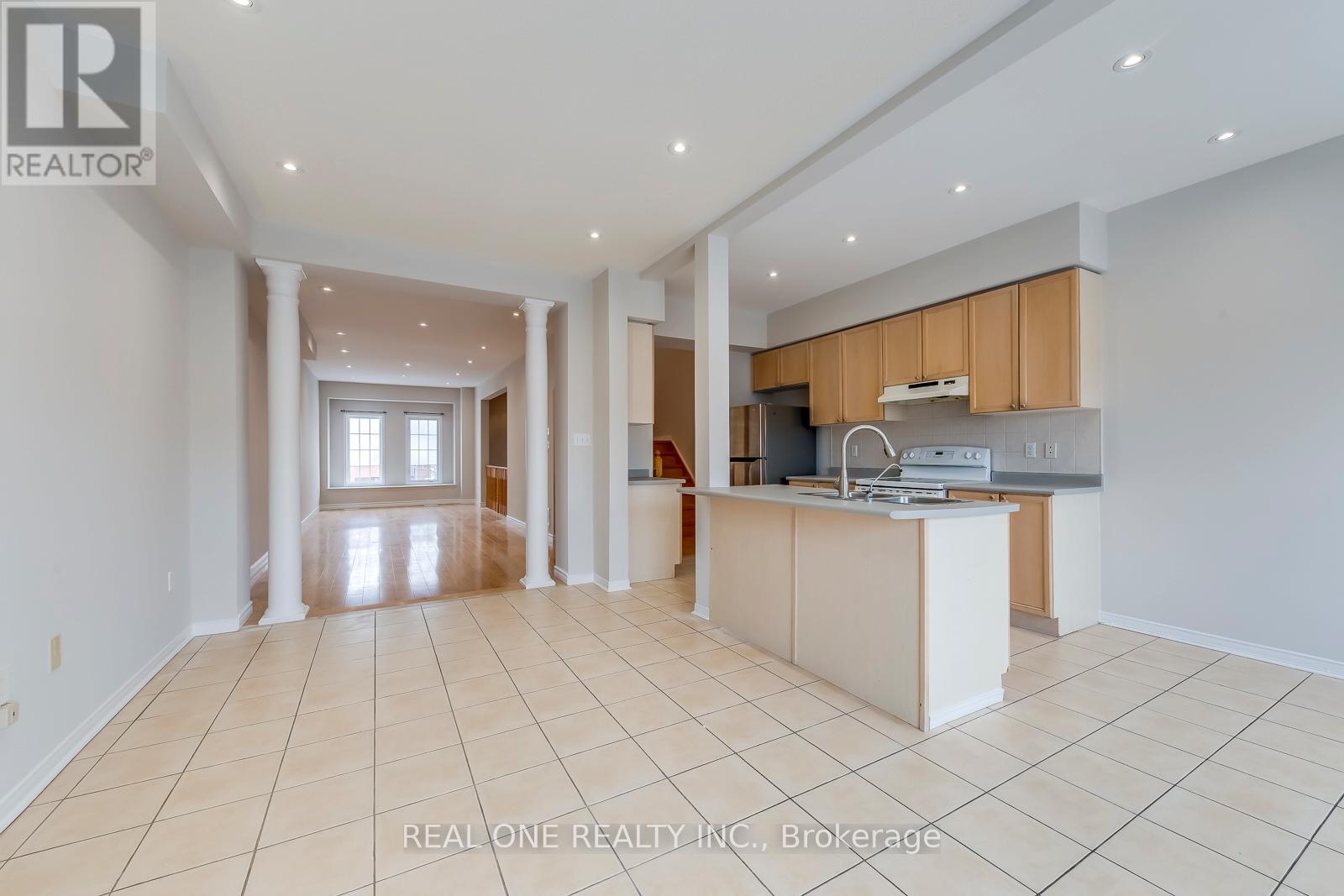 Upper - 24 Coast Avenue, Vaughan, Ontario  L6A 3Y1 - Photo 14 - N12455995