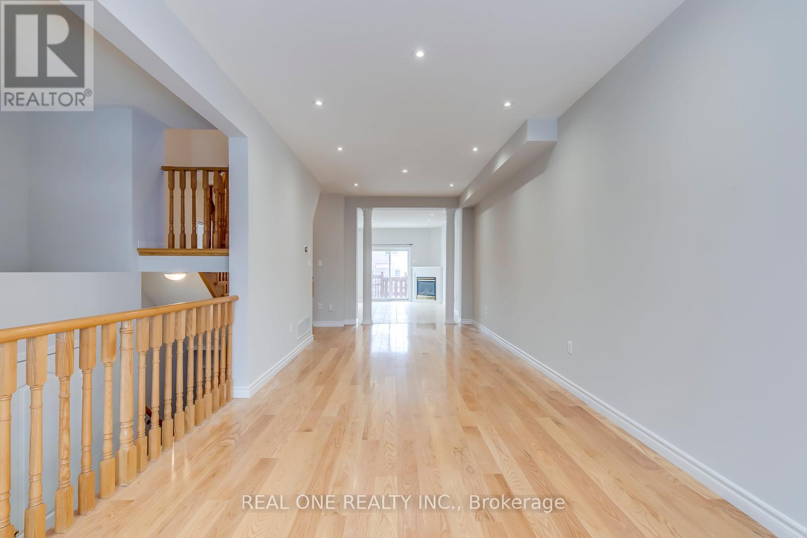 Upper - 24 Coast Avenue, Vaughan, Ontario  L6A 3Y1 - Photo 10 - N12455995