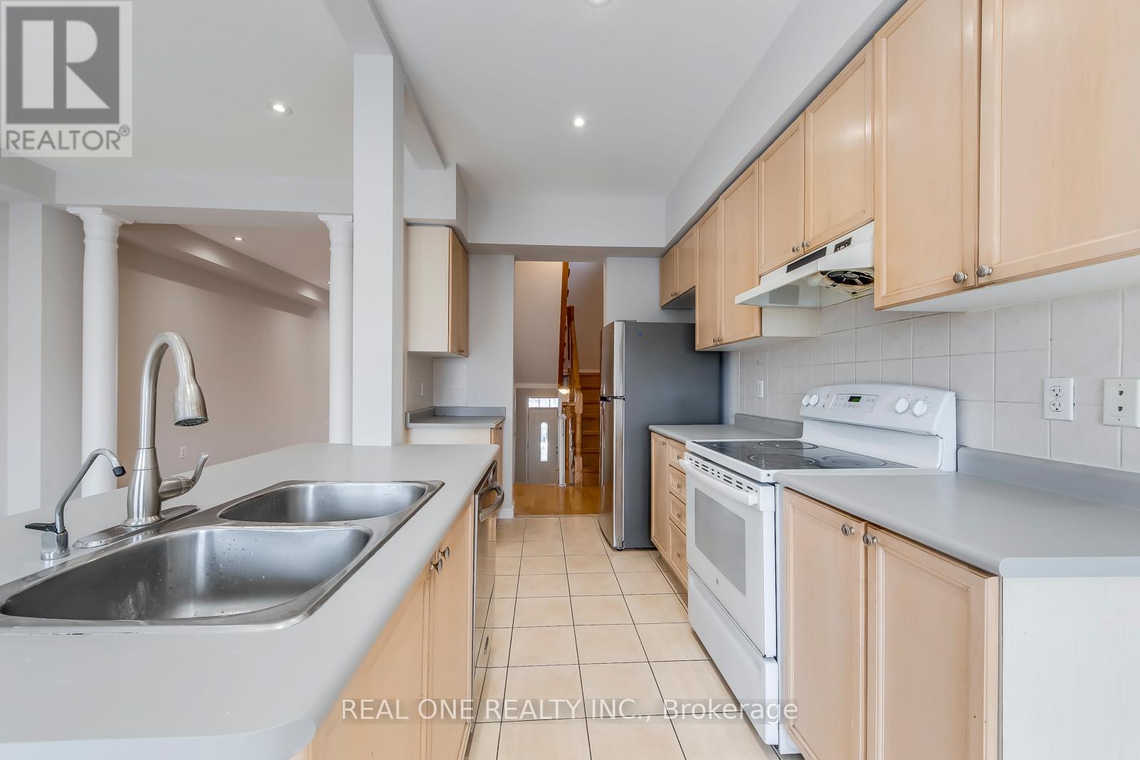 Upper - 24 Coast Avenue, Vaughan, Ontario  L6A 3Y1 - Photo 16 - N12455995