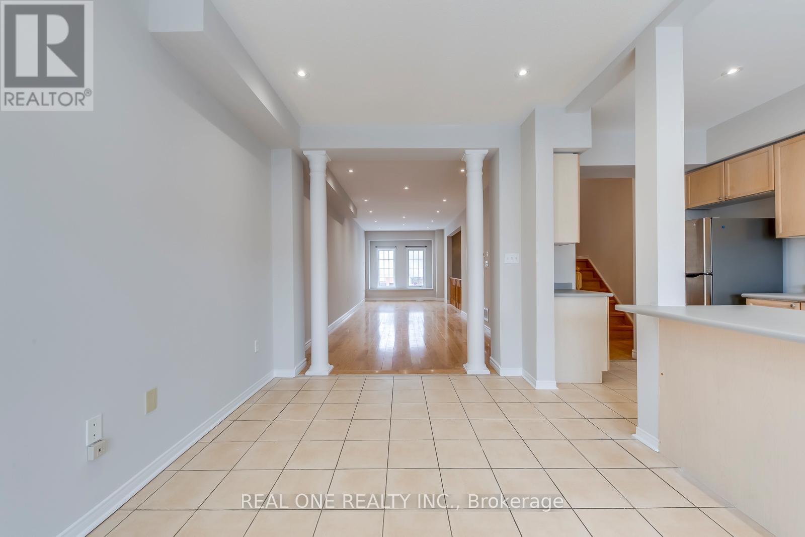 Upper - 24 Coast Avenue, Vaughan, Ontario  L6A 3Y1 - Photo 15 - N12455995