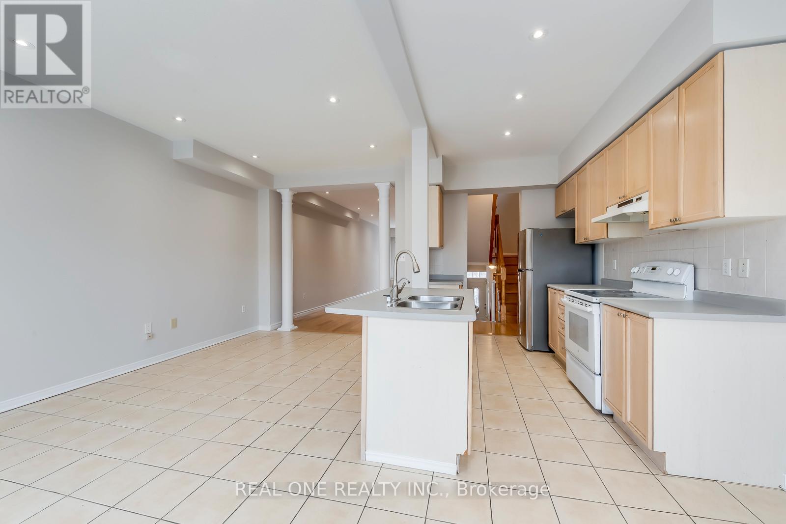 Upper - 24 Coast Avenue, Vaughan, Ontario  L6A 3Y1 - Photo 17 - N12455995