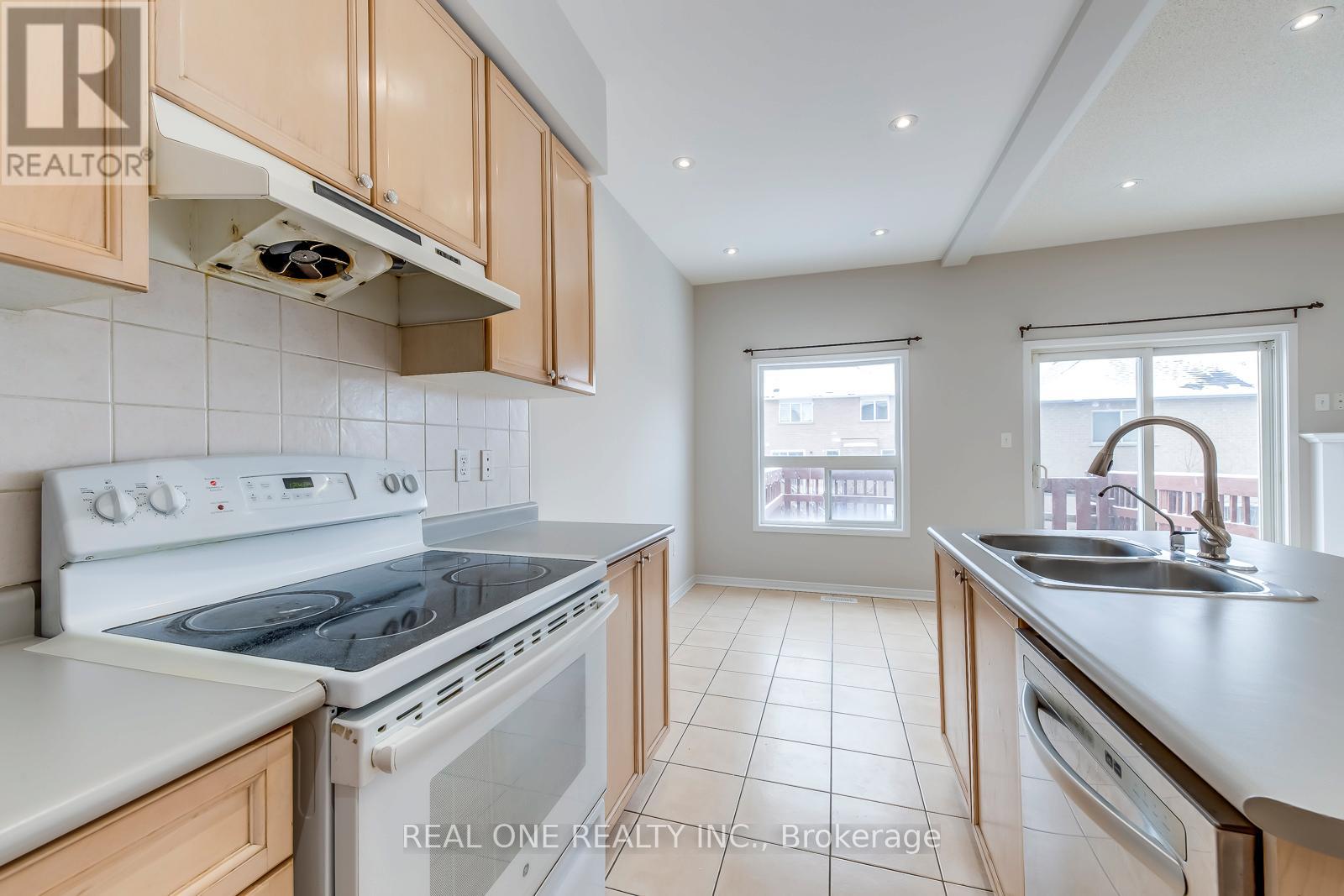 Upper - 24 Coast Avenue, Vaughan, Ontario  L6A 3Y1 - Photo 19 - N12455995