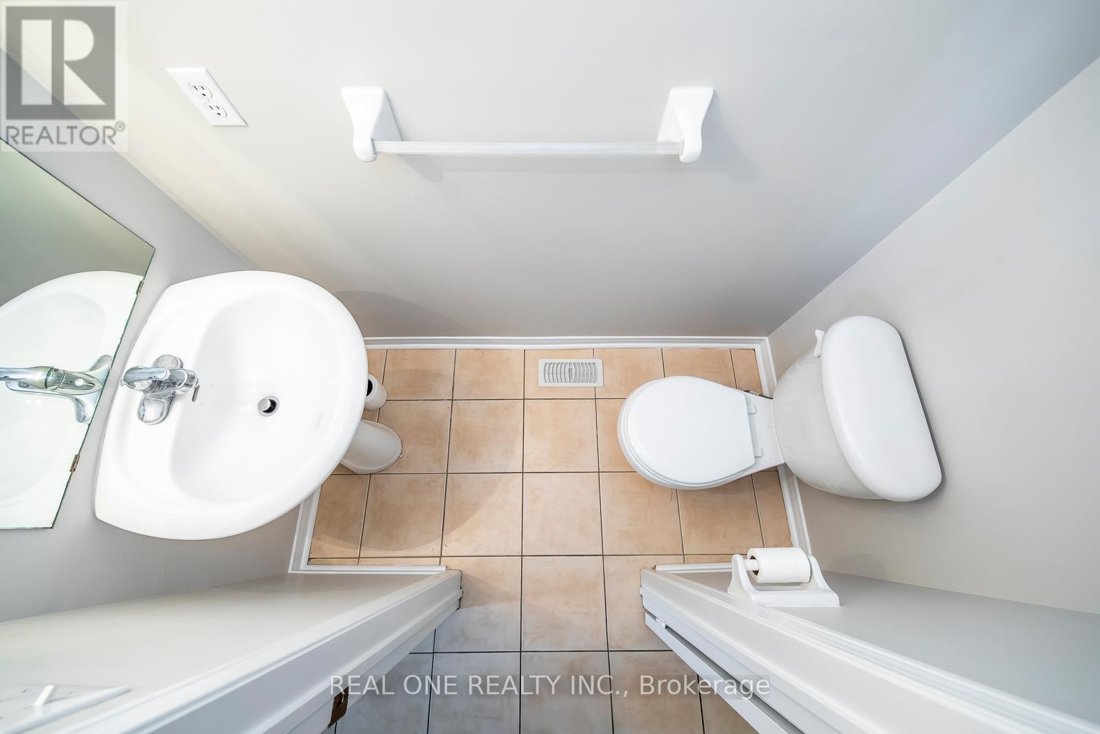 Upper - 24 Coast Avenue, Vaughan, Ontario  L6A 3Y1 - Photo 23 - N12455995