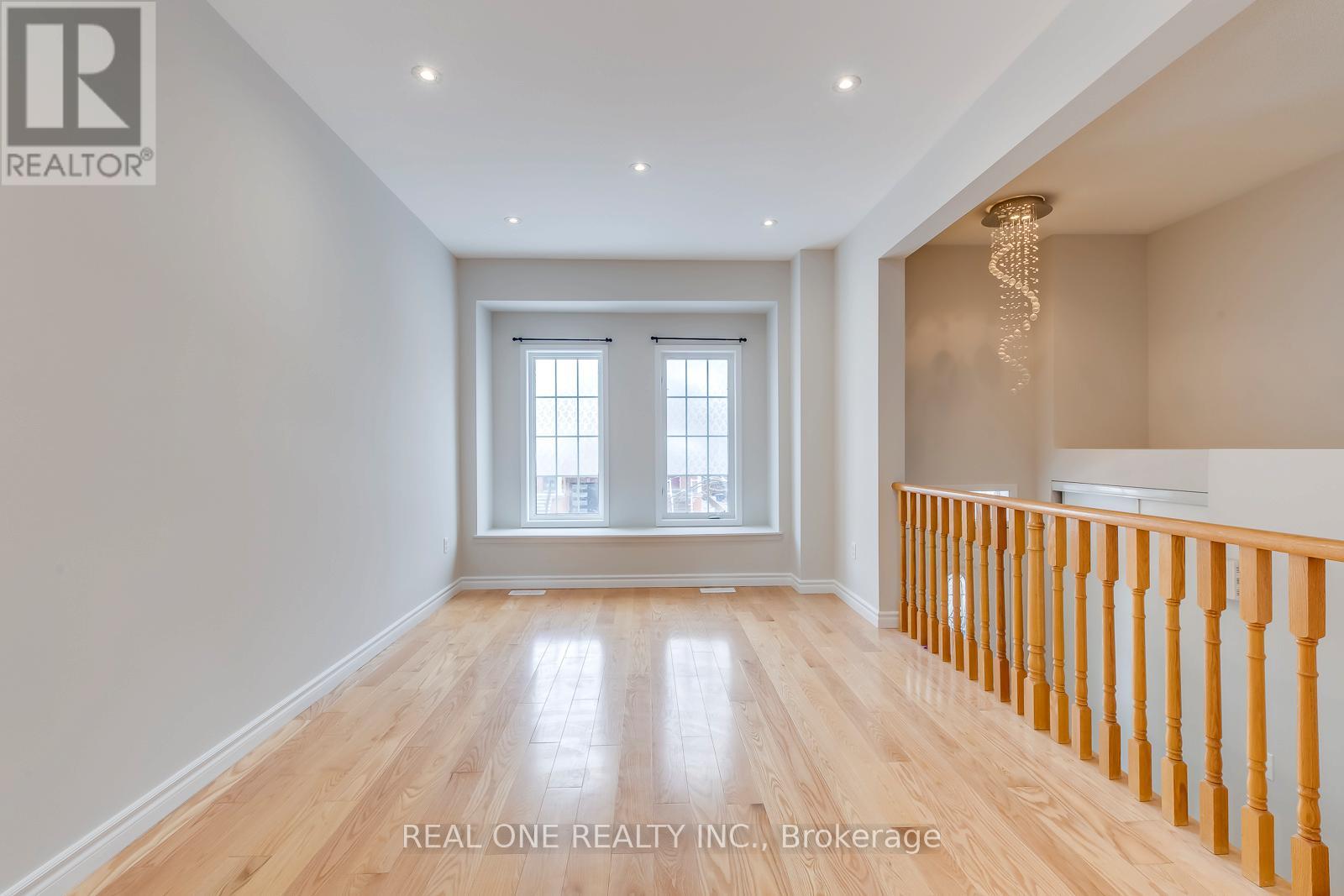 Upper - 24 Coast Avenue, Vaughan, Ontario  L6A 3Y1 - Photo 9 - N12455995