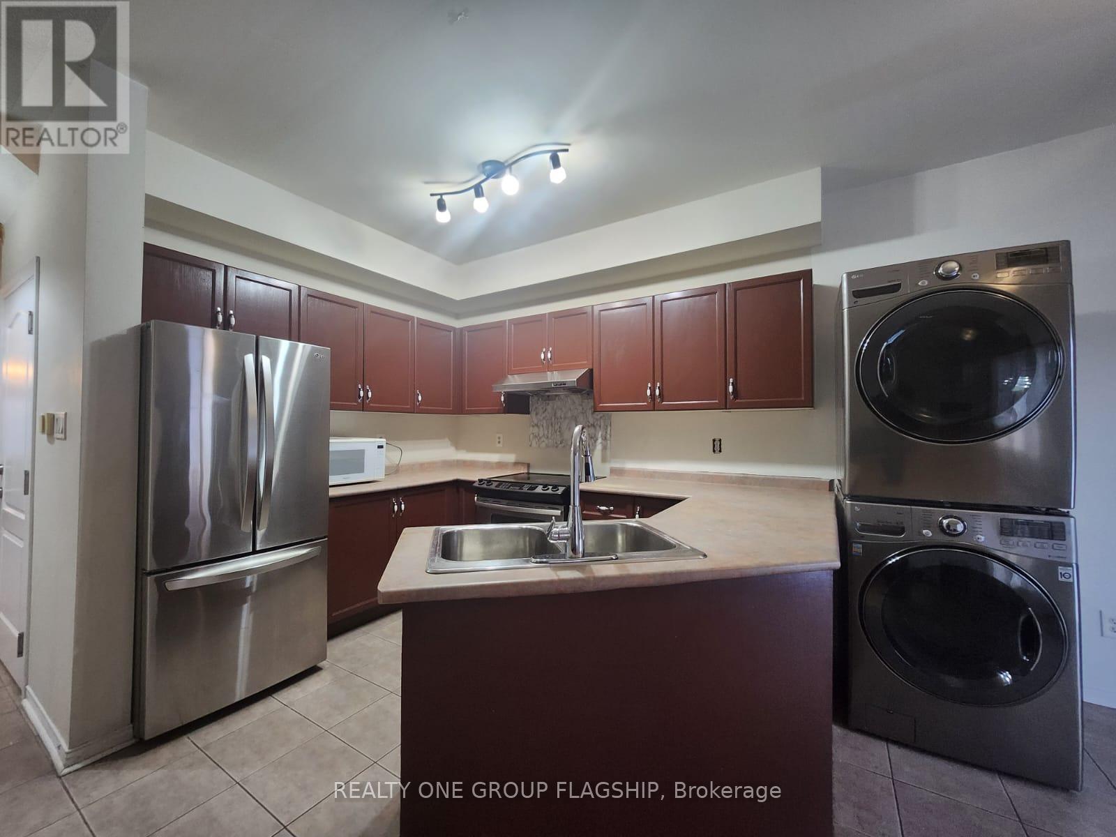 3 Cedarvalley Boulevard, Brampton, Ontario  L7A 1N7 - Photo 8 - W12578560