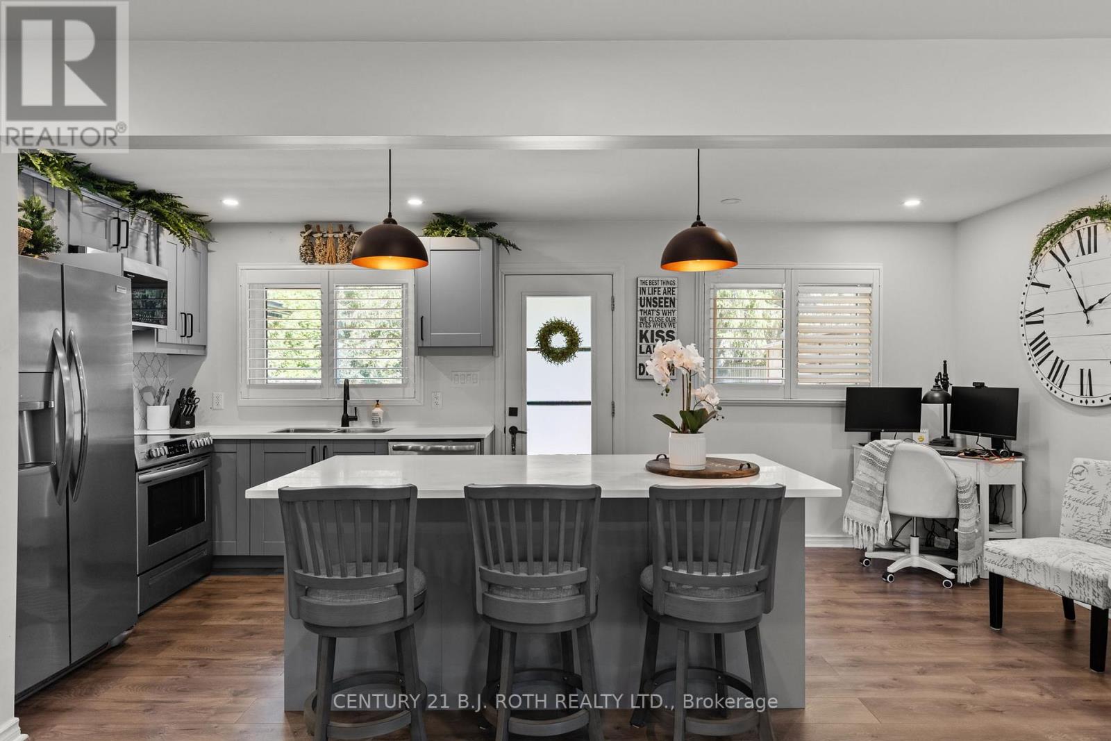 1551 Gill Road, Springwater, Ontario  L0L 1X0 - Photo 7 - S12662692