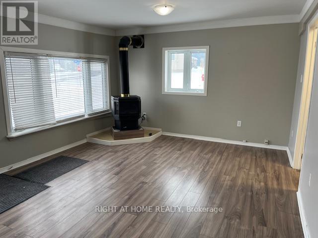 45 Pembroke Street, Whitewater Region, Ontario  K0J 1K0 - Photo 18 - X12405854