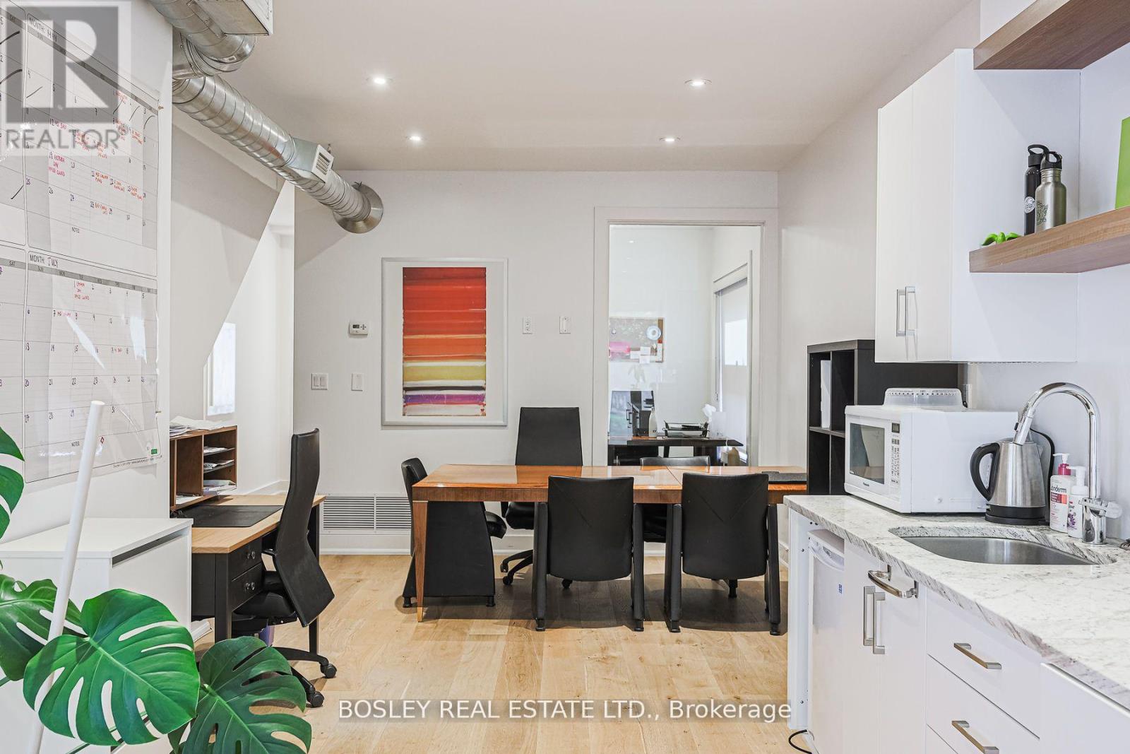 Main Floor - 973 Dovercourt Road, Toronto, Ontario  M6H 2X6 - Photo 5 - W12662580