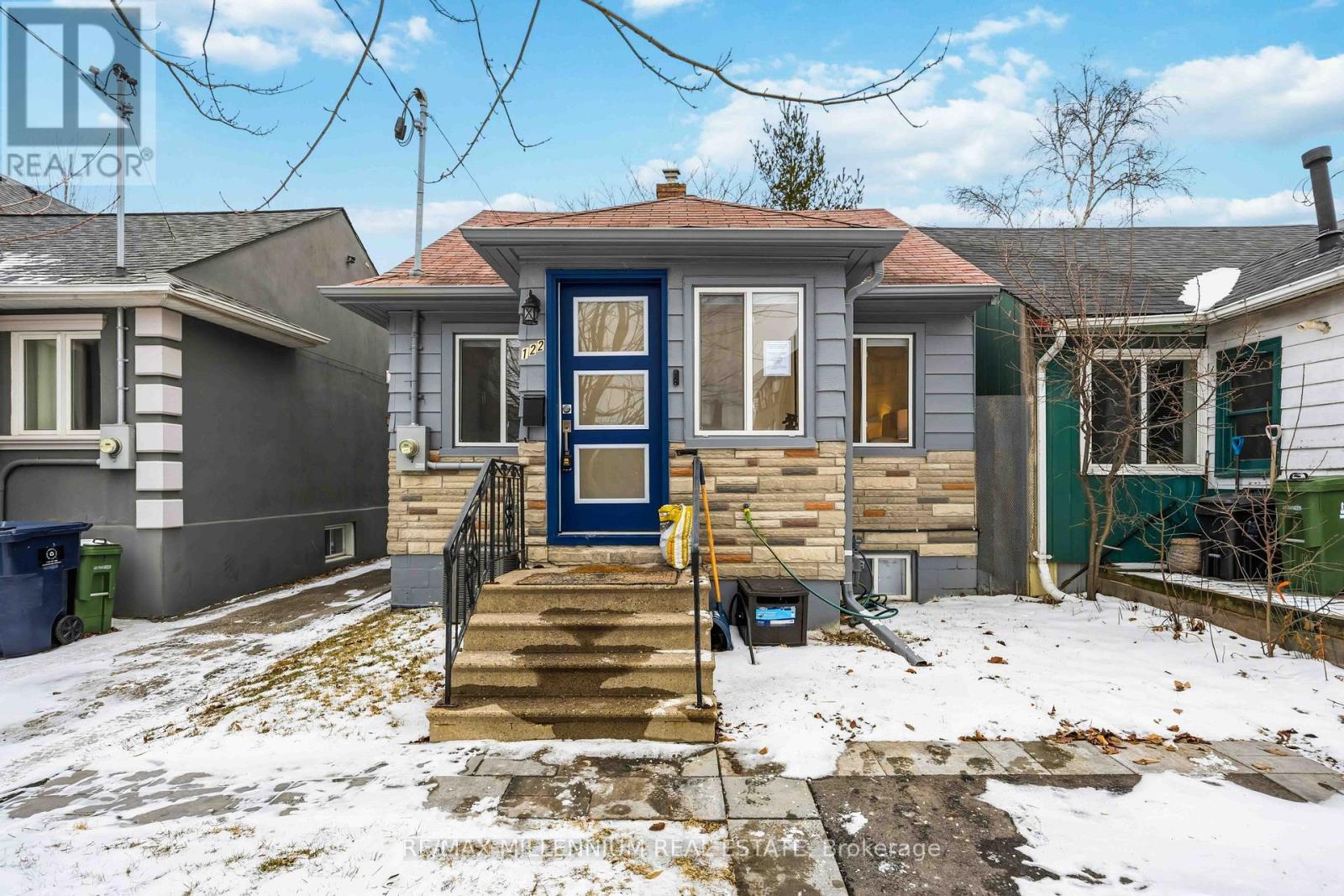 122 TWENTY SECOND STREET, Toronto, Ontario