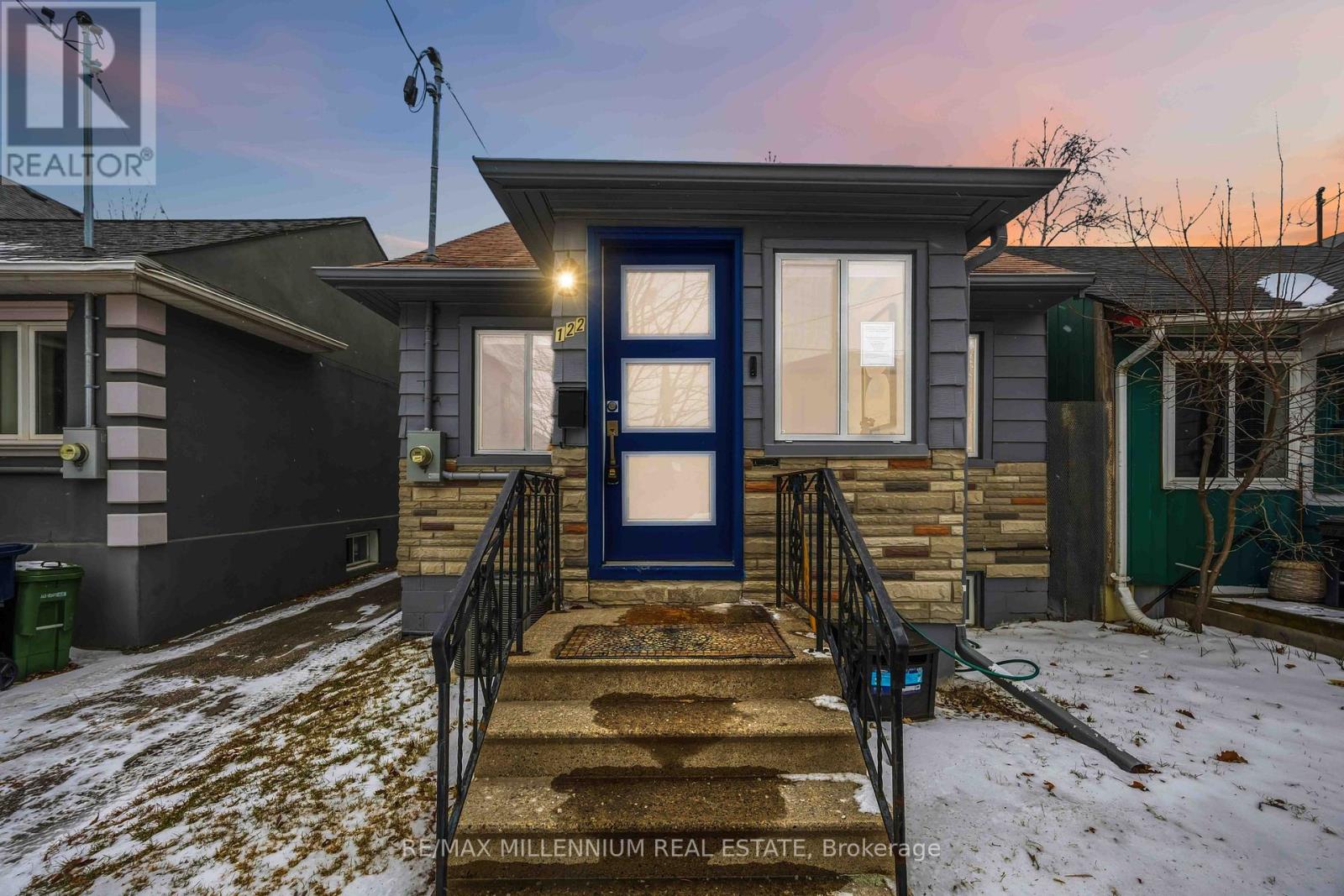 122 Twenty Second Street, Toronto, Ontario  M8V 3M4 - Photo 2 - W12662620