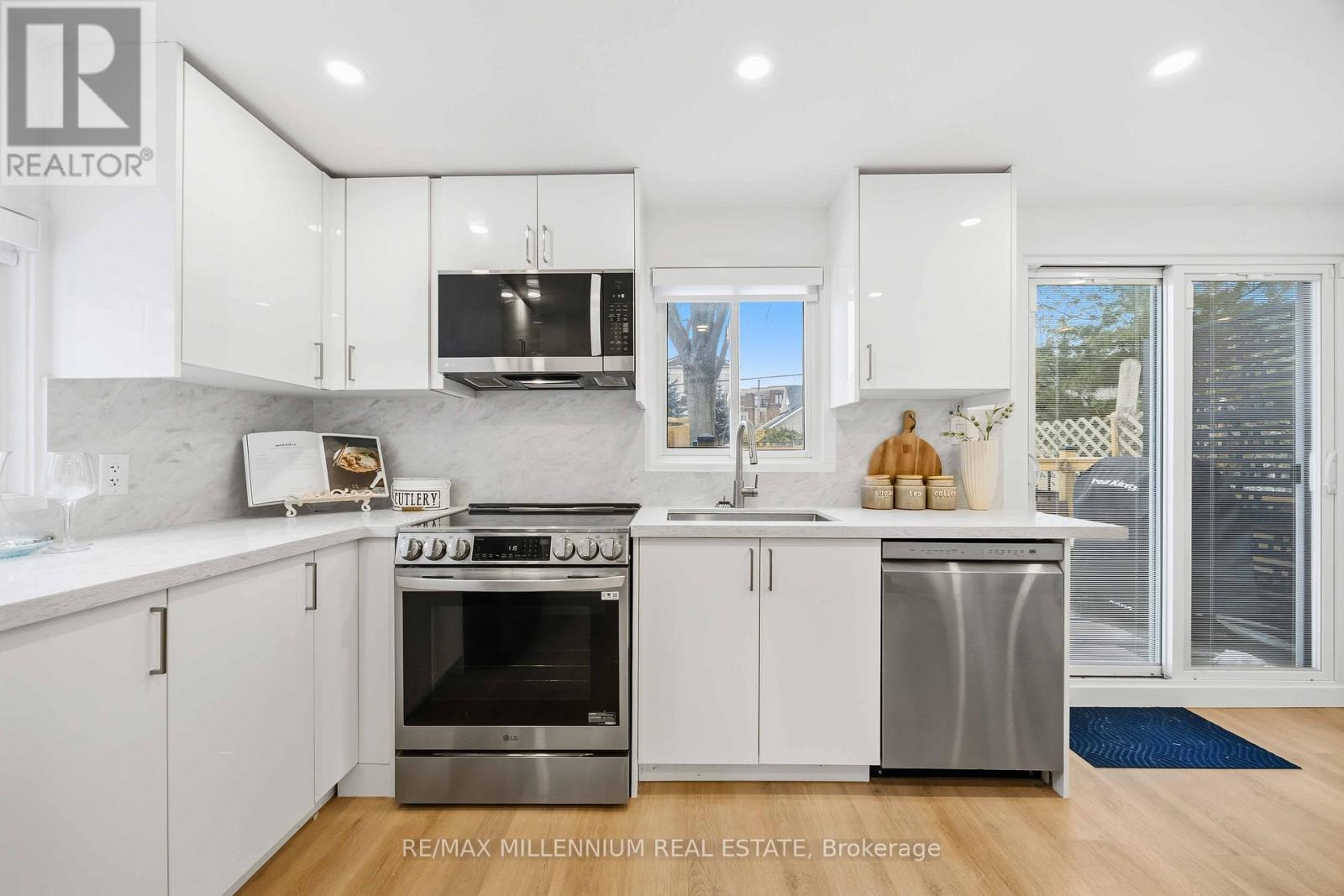 122 Twenty Second Street, Toronto, Ontario  M8V 3M4 - Photo 23 - W12662620