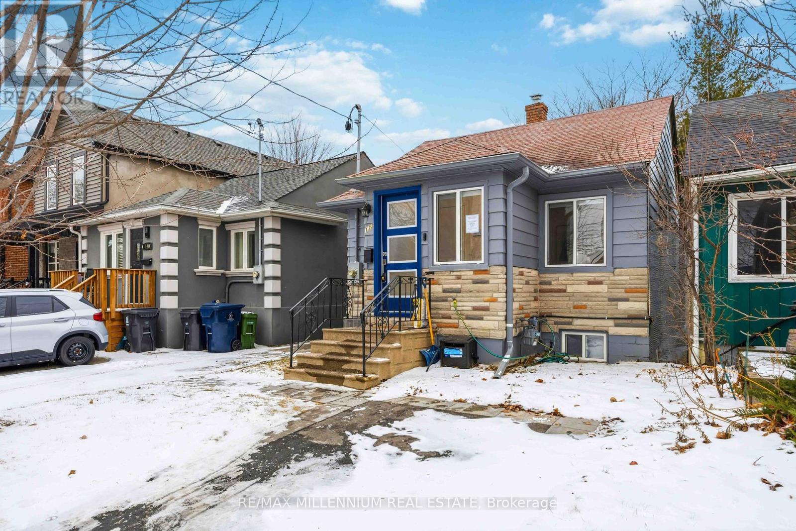 122 Twenty Second Street, Toronto, Ontario  M8V 3M4 - Photo 4 - W12662620