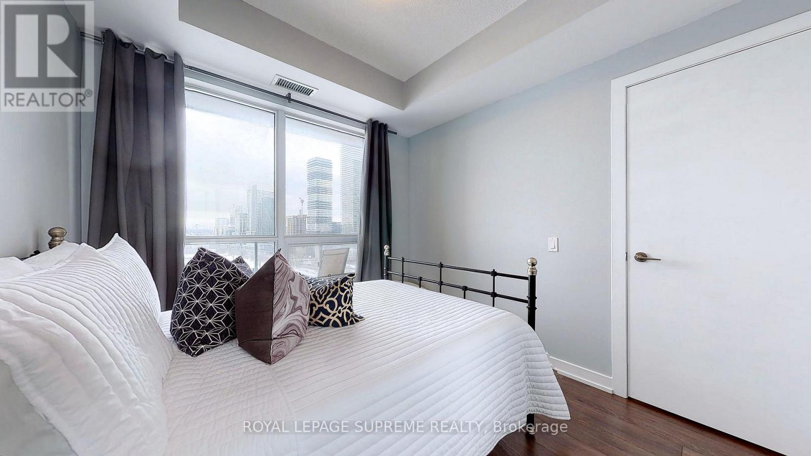 1705 - 2220 Lakeshore Boulevard, Toronto (Mimico), Ontario  M8V 0C1 - Photo 21 - W12662632