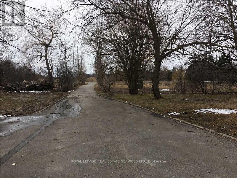 10617 Trafalgar Road, Halton Hills, Ontario  L7G 4S5 - Photo 2 - W12662662