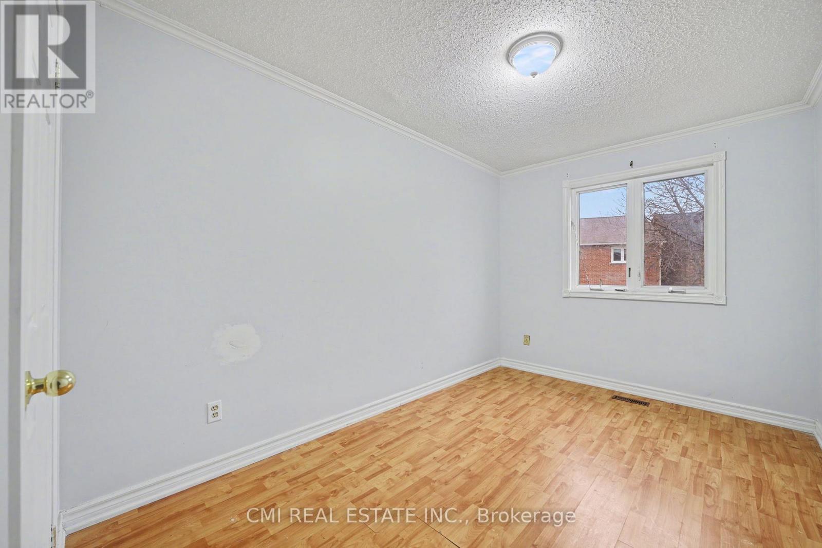 993 Lucerne Crescent, Mississauga, Ontario  L5C 3X6 - Photo 17 - W12662668