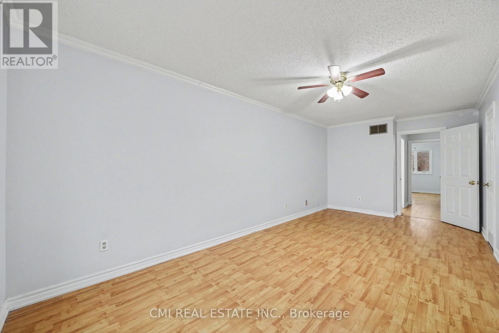 993 Lucerne Crescent, Mississauga, Ontario  L5C 3X6 - Photo 20 - W12662668