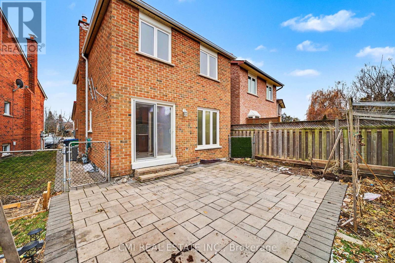 993 Lucerne Crescent, Mississauga, Ontario  L5C 3X6 - Photo 37 - W12662668