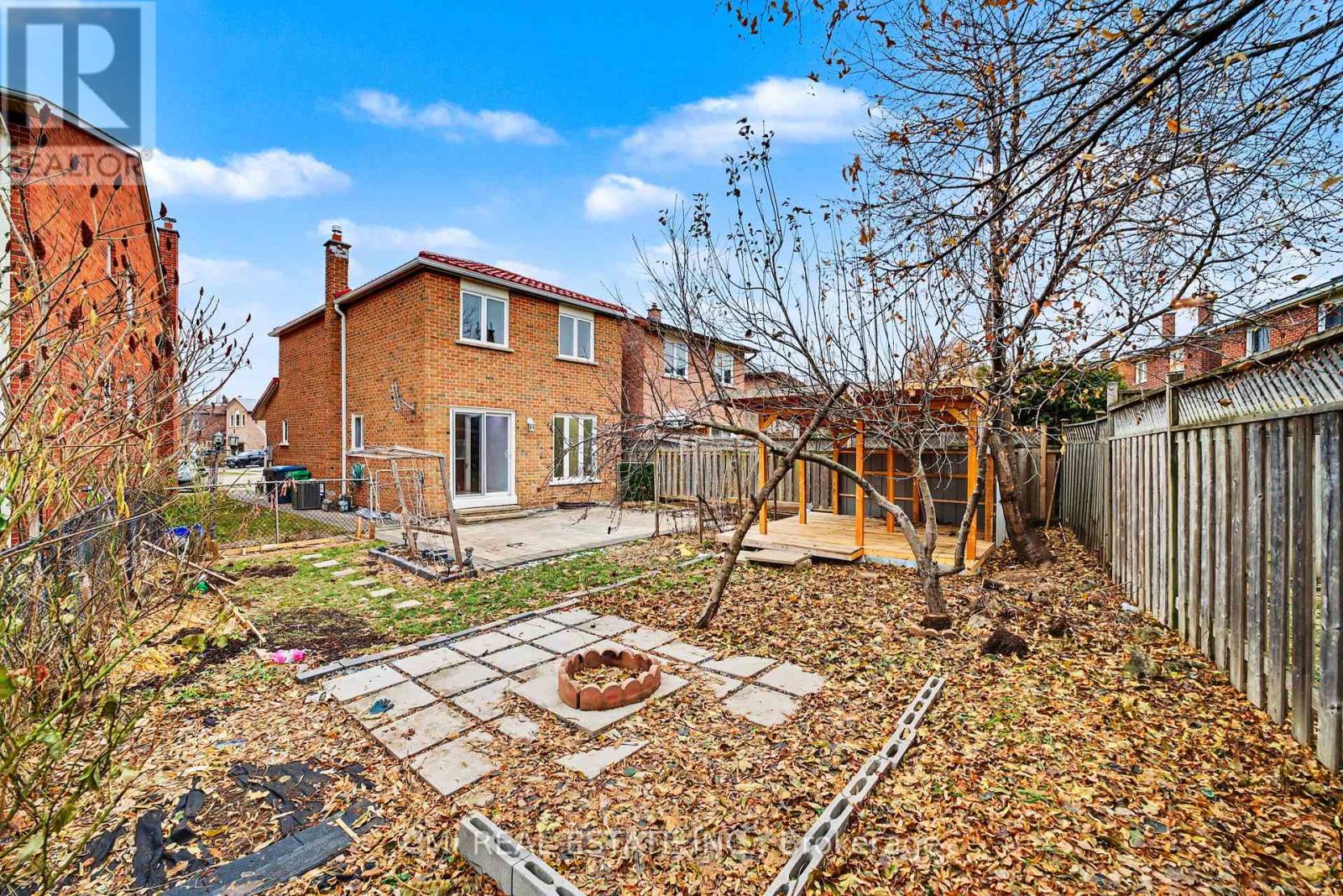 993 Lucerne Crescent, Mississauga, Ontario  L5C 3X6 - Photo 39 - W12662668