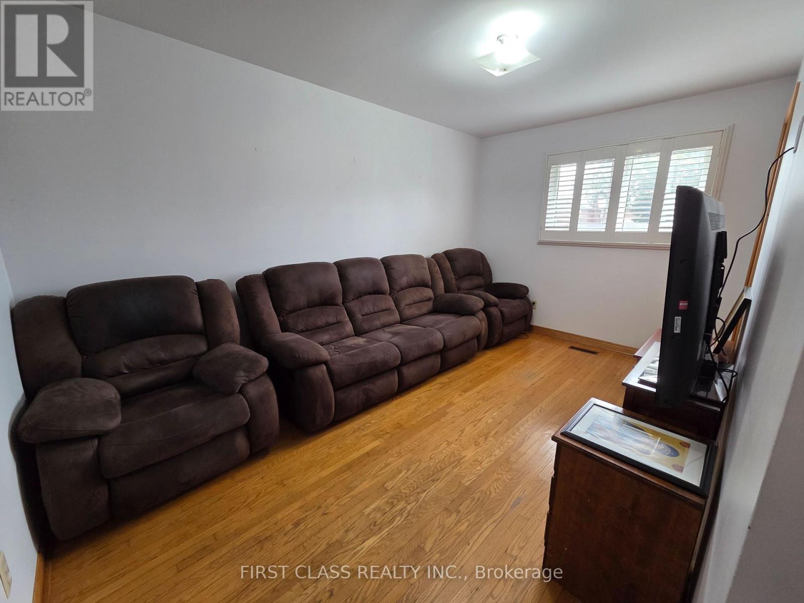 1622 Anworld Court, Mississauga, Ontario  L4W 2V9 - Photo 15 - W12662674