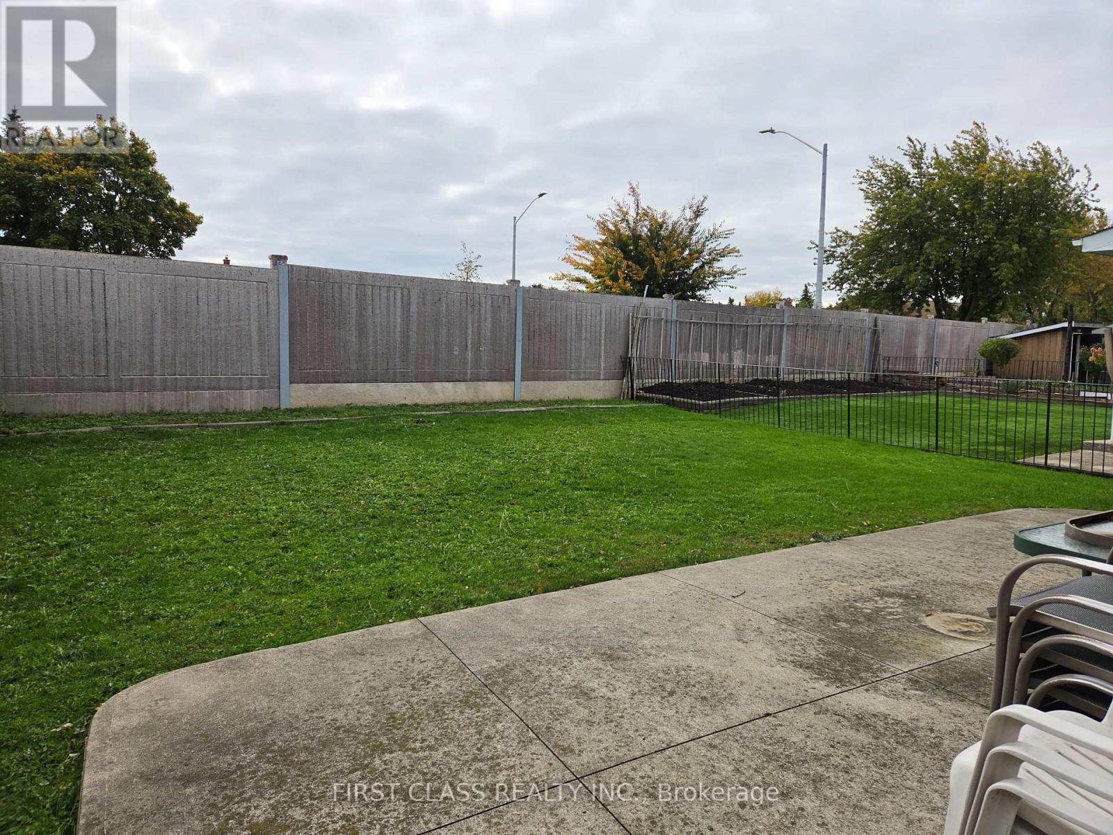 1622 Anworld Court, Mississauga, Ontario  L4W 2V9 - Photo 29 - W12662674