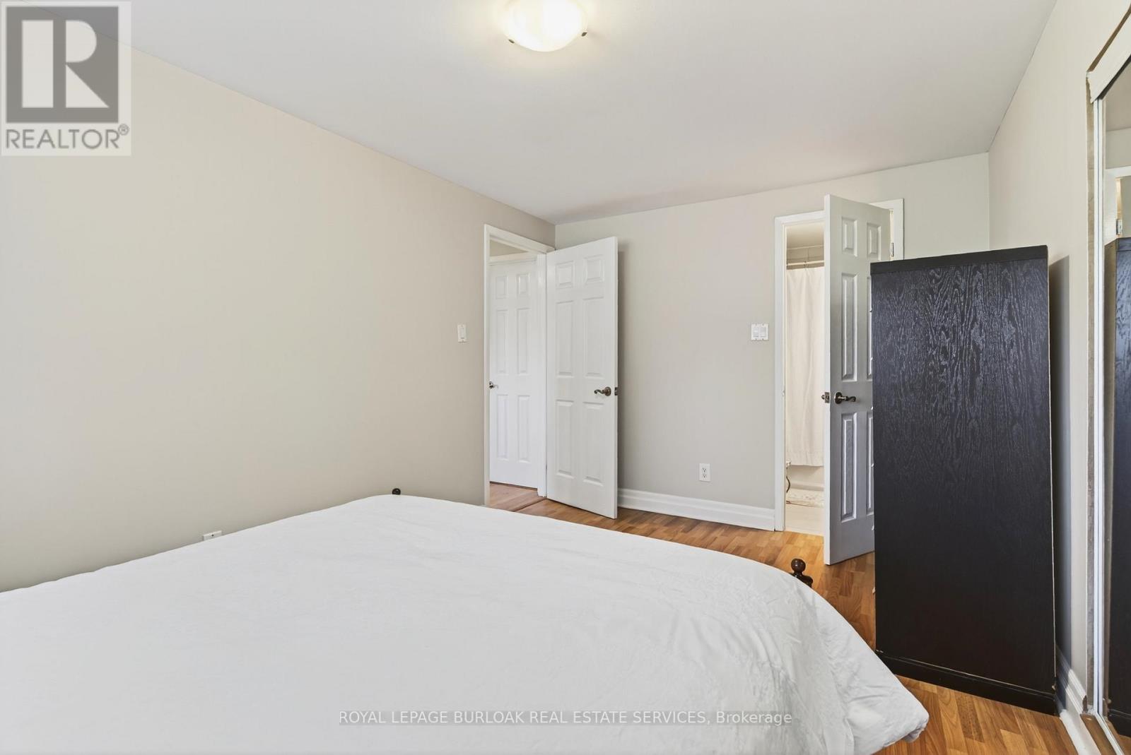 214 Vance Drive, Oakville, Ontario  L6L 3L1 - Photo 27 - W12662698