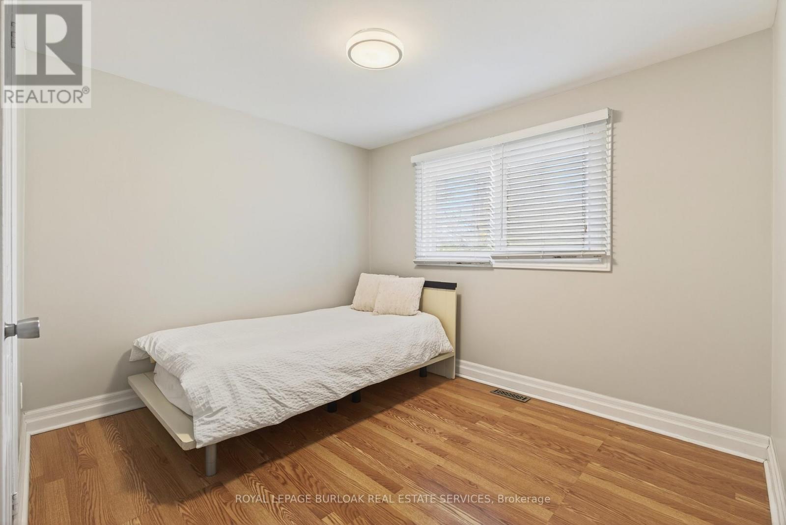 214 Vance Drive, Oakville, Ontario  L6L 3L1 - Photo 36 - W12662698