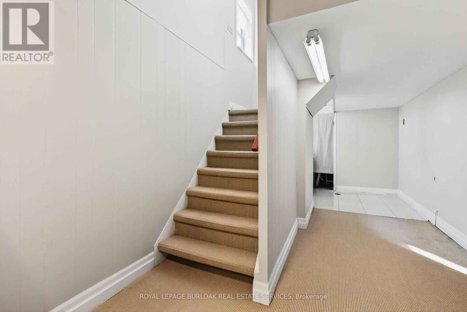 214 Vance Drive, Oakville, Ontario  L6L 3L1 - Photo 39 - W12662698