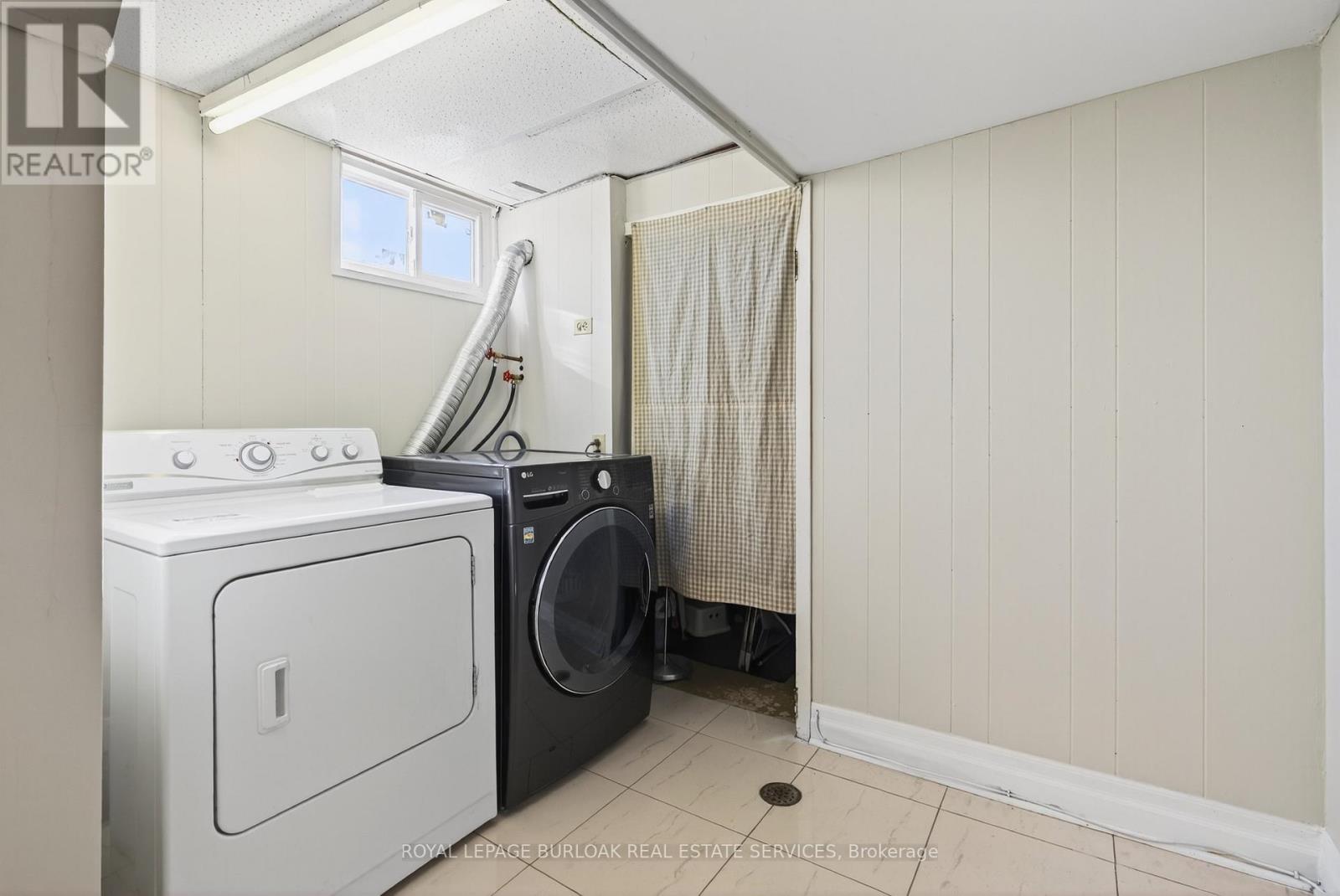 214 Vance Drive, Oakville, Ontario  L6L 3L1 - Photo 40 - W12662698