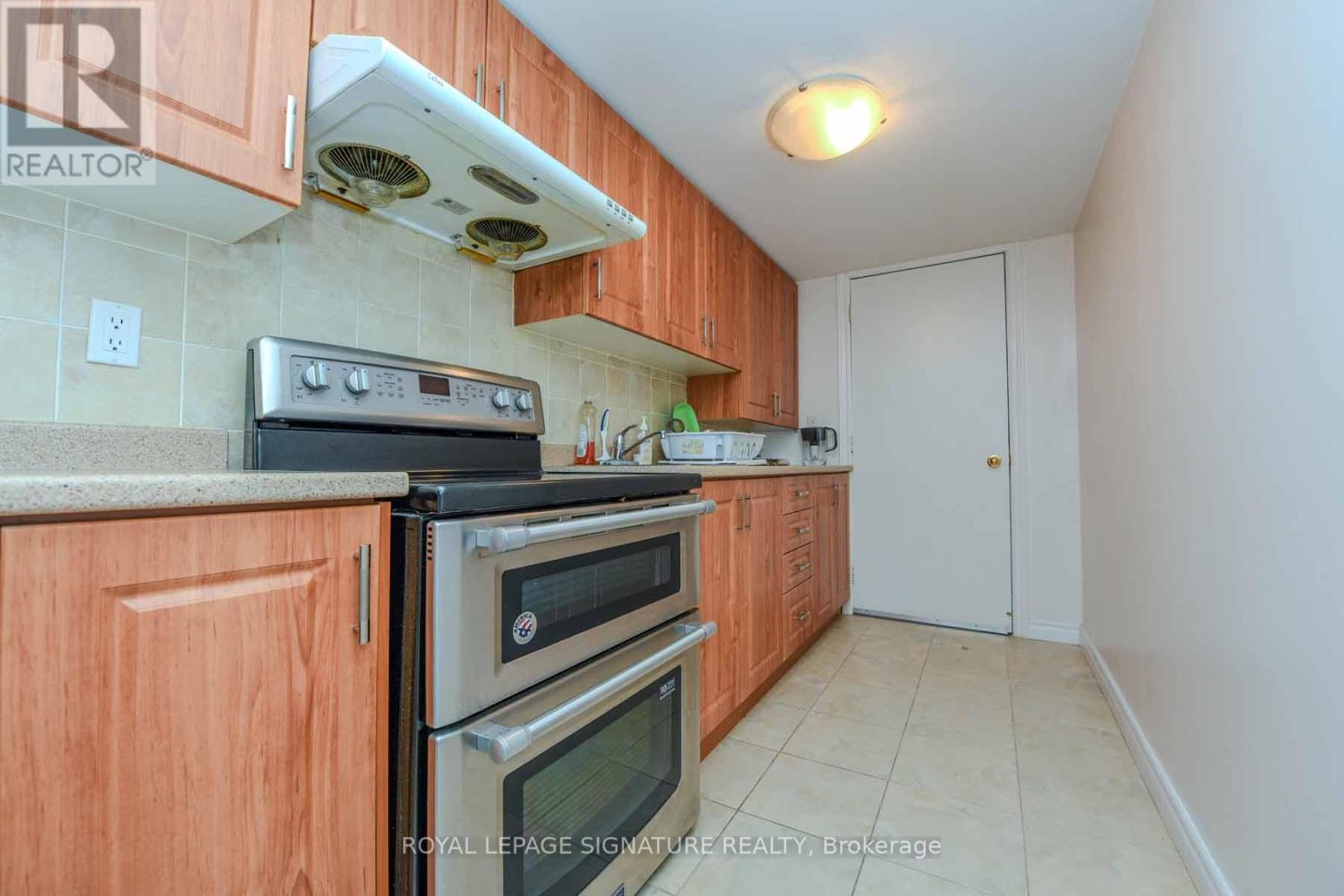 Bsmt Apartment - 5278 Pedalina Drive, Mississauga, Ontario  L4Z 4K5 - Photo 6 - W12662700