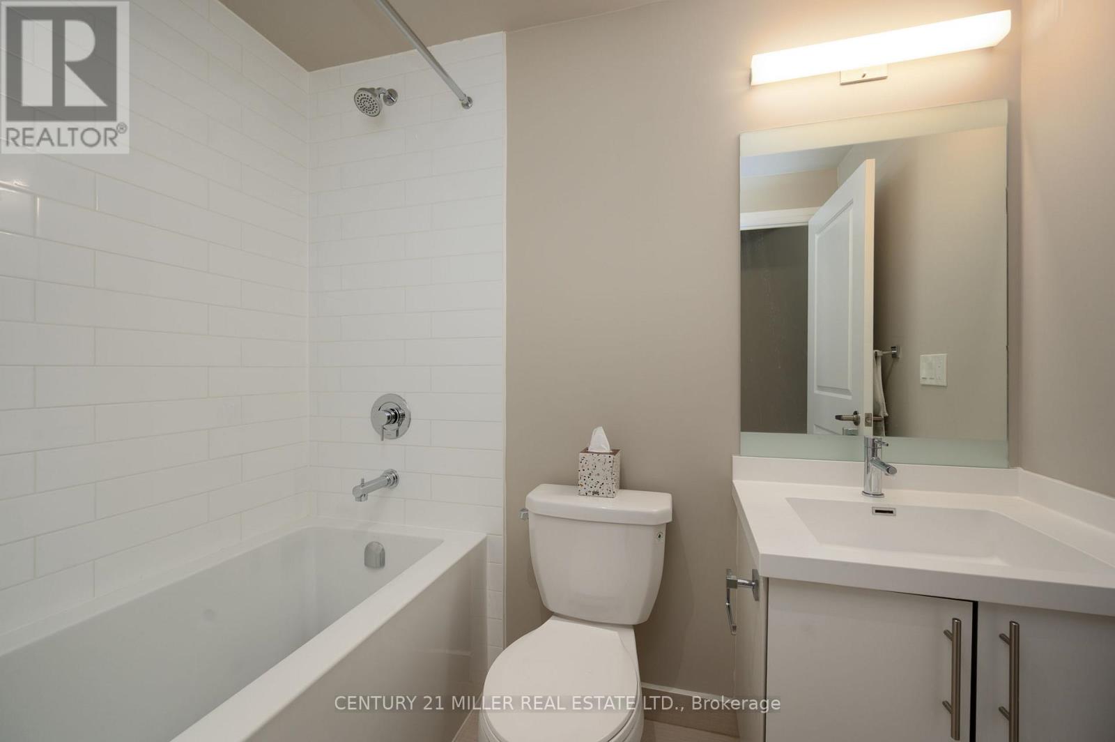 1103 - 55 Speers Road, Oakville, Ontario  L6K 0H9 - Photo 14 - W12662716