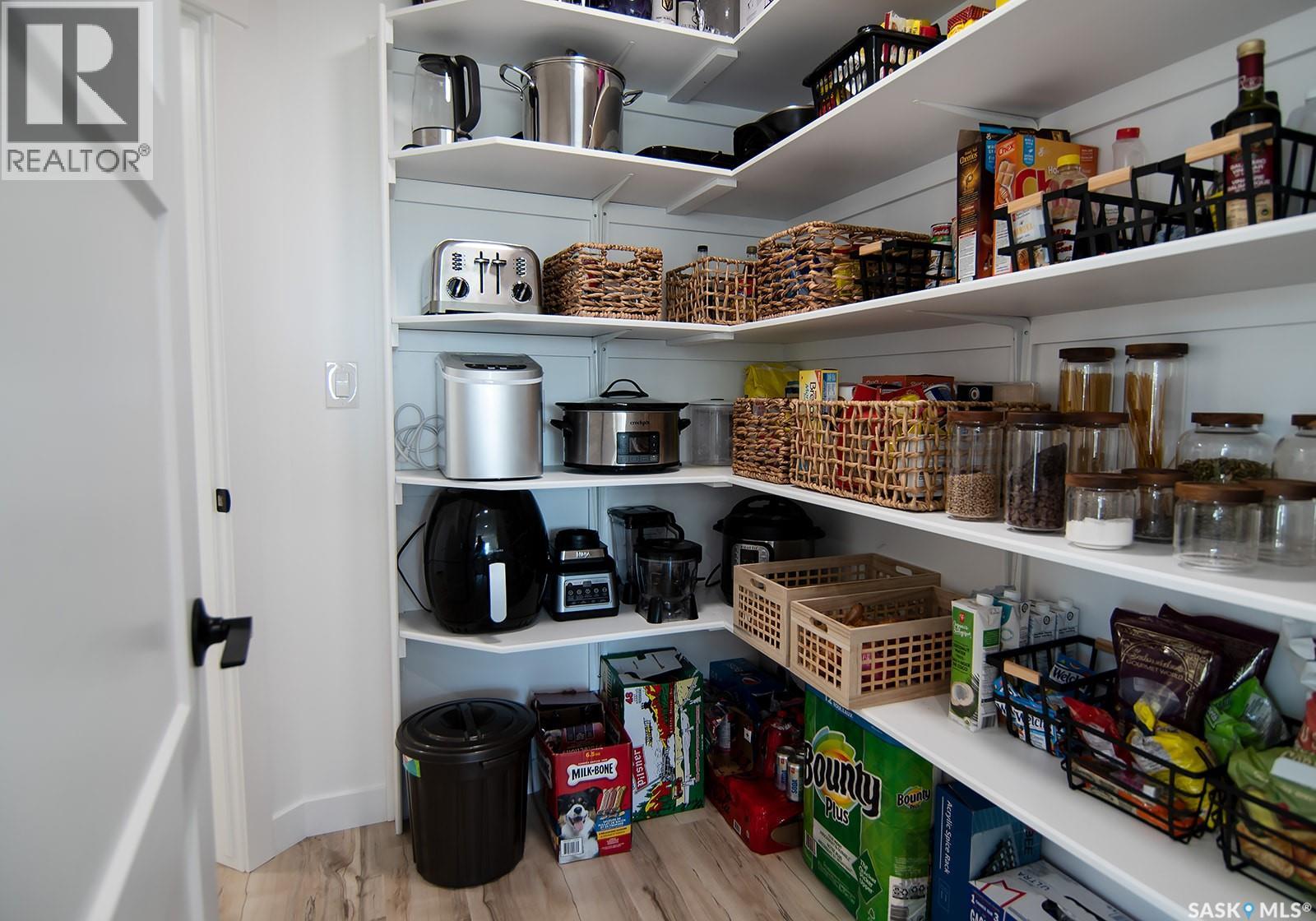 5245 Green Quartz Bay, Regina, Saskatchewan  S4V 3T1 - Photo 13 - SK026173