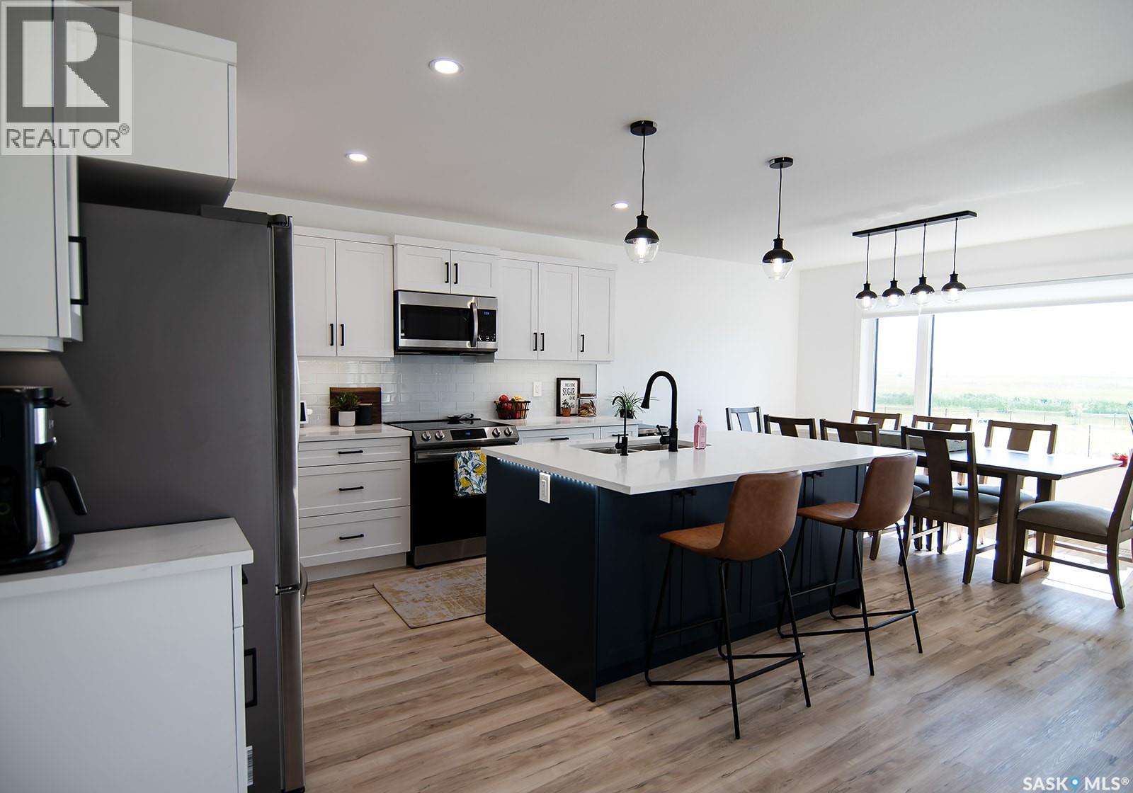 5245 Green Quartz Bay, Regina, Saskatchewan  S4V 3T1 - Photo 8 - SK026173