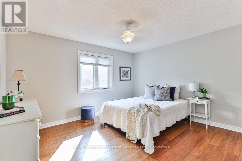 1688 Glenvista Drive, Oakville, Ontario  L6H 6K6 - Photo 24 - W12662832