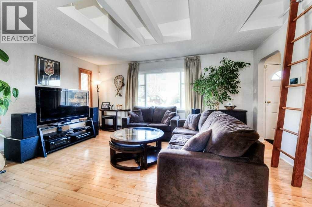 3815 Parkhill Place Sw, Calgary, Alberta  T2S 2W6 - Photo 3 - A2276871