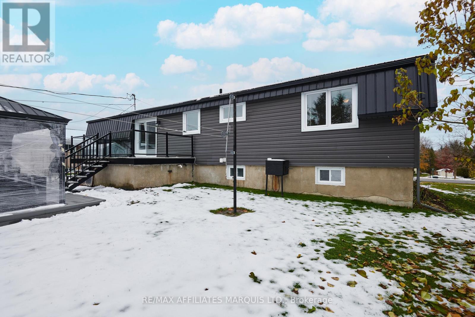 20391 Park Crescent, South Glengarry, Ontario  K0C 1L0 - Photo 28 - X12662812