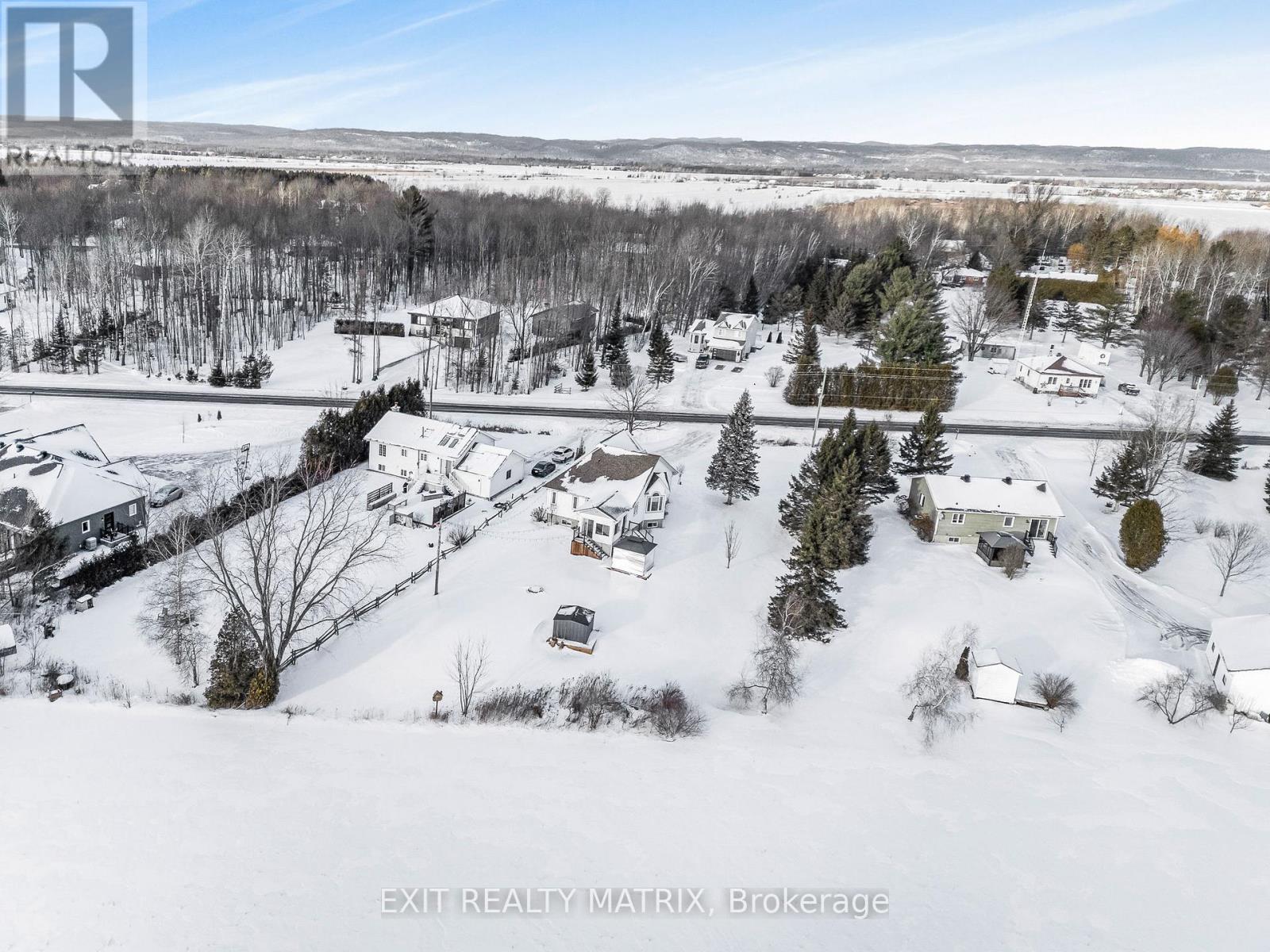 1540 Sandy Hill Road, Champlain, Ontario  K6A 2R2 - Photo 33 - X12662924