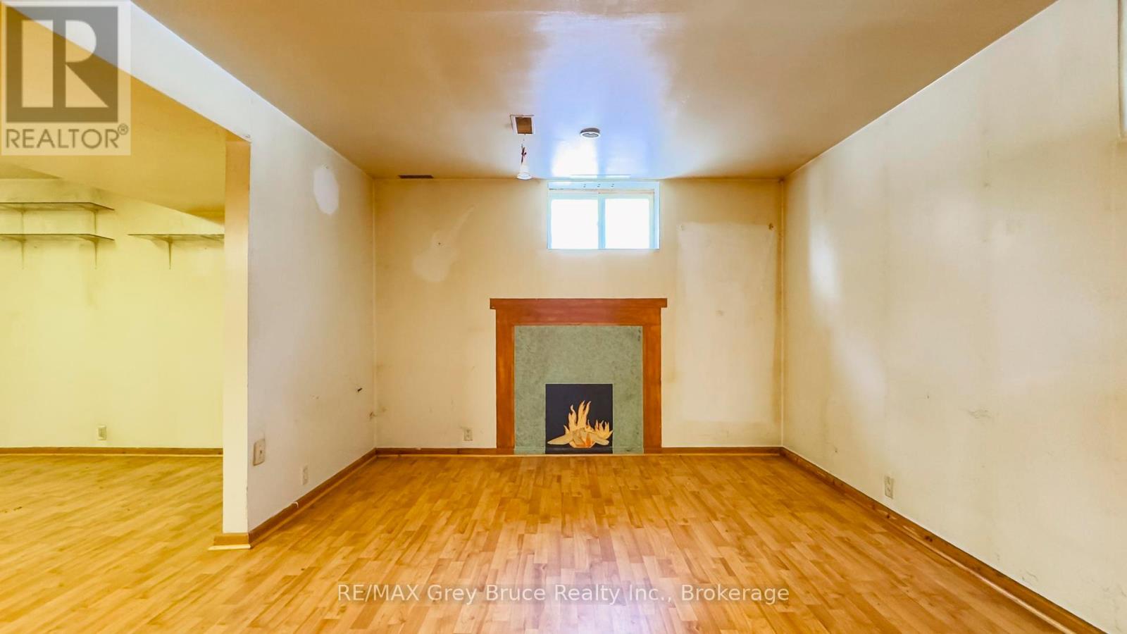 276 West Street, Georgian Bluffs, Ontario  N4K 5N7 - Photo 17 - X12662830