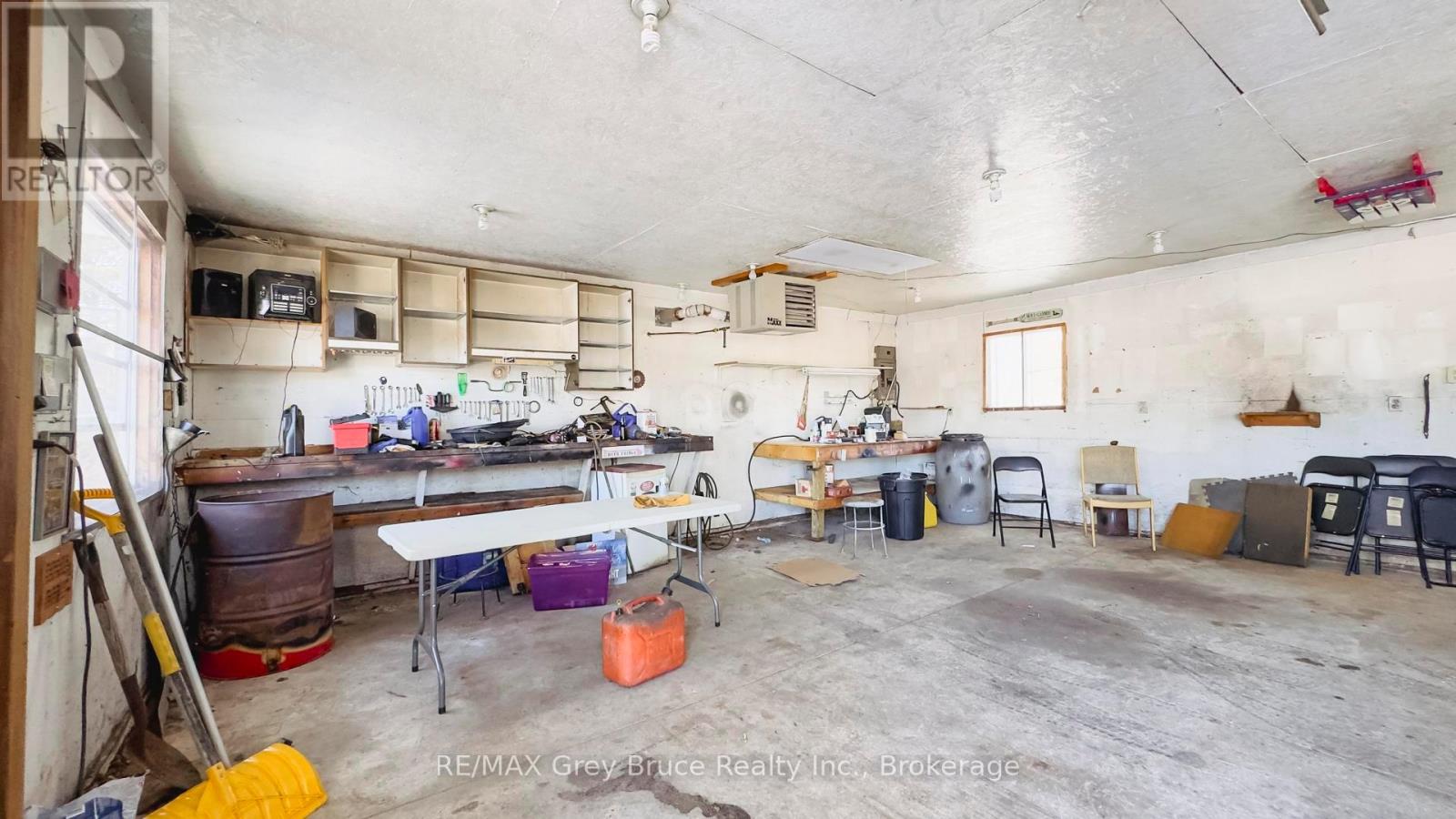 276 West Street, Georgian Bluffs, Ontario  N4K 5N7 - Photo 21 - X12662830