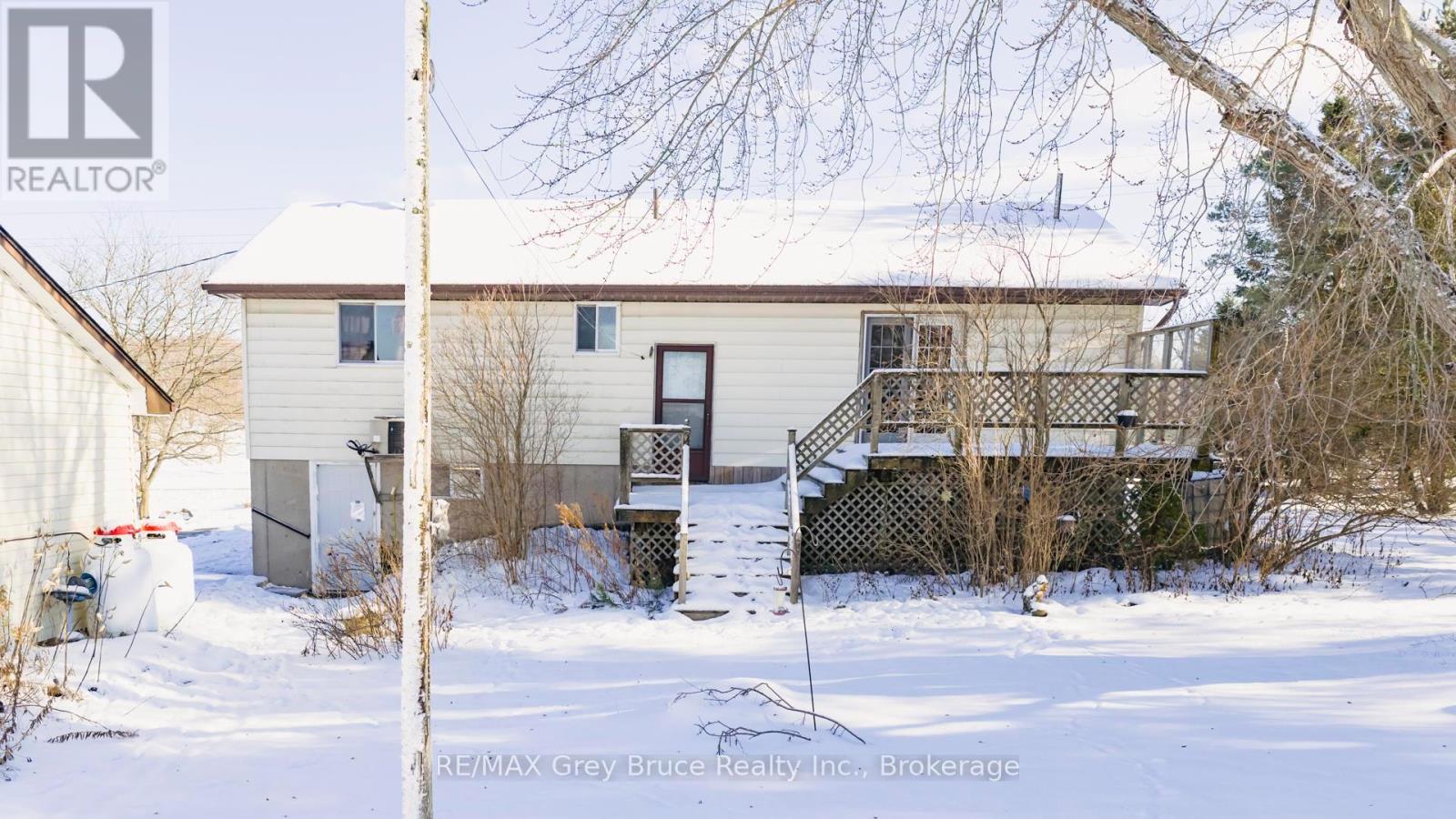 276 West Street, Georgian Bluffs, Ontario  N4K 5N7 - Photo 25 - X12662830