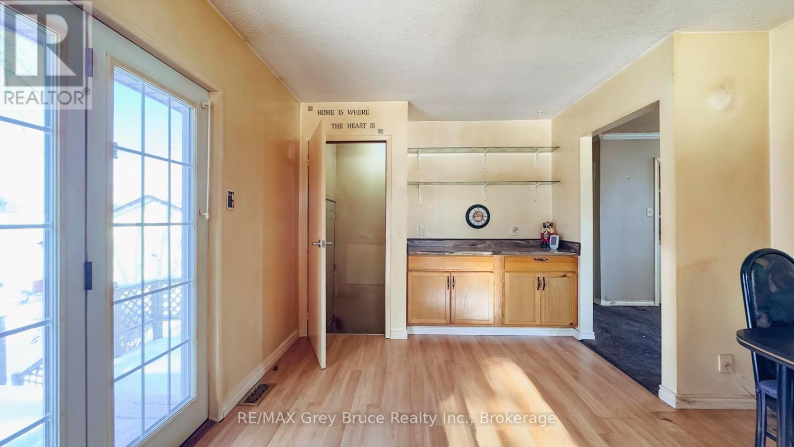 276 West Street, Georgian Bluffs, Ontario  N4K 5N7 - Photo 29 - X12662830