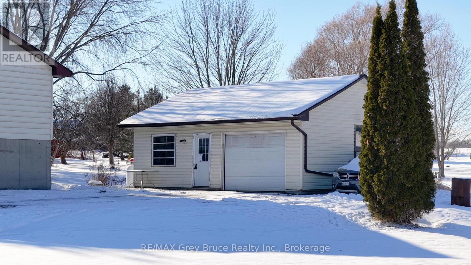 276 West Street, Georgian Bluffs, Ontario  N4K 5N7 - Photo 30 - X12662830