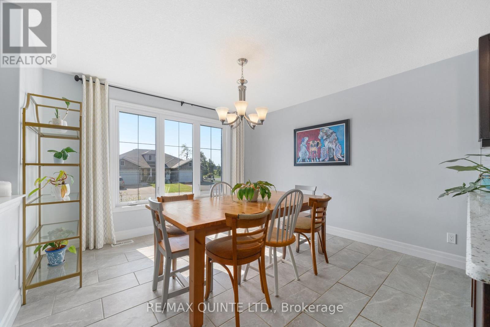 56 Mcintosh Crescent, Quinte West, Ontario  K8V 0G1 - Photo 14 - X12662816