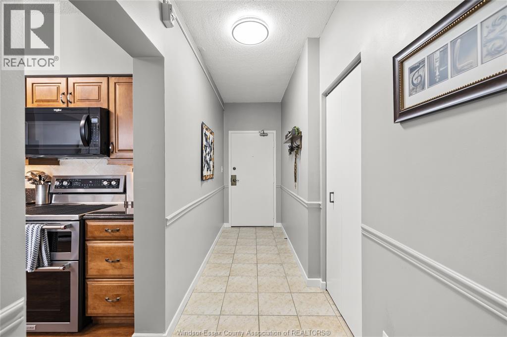 3663 Riverside Drive E ... Unit# 904, Windsor, Ontario N8Y 4V3 - Photo 3 - 26000175