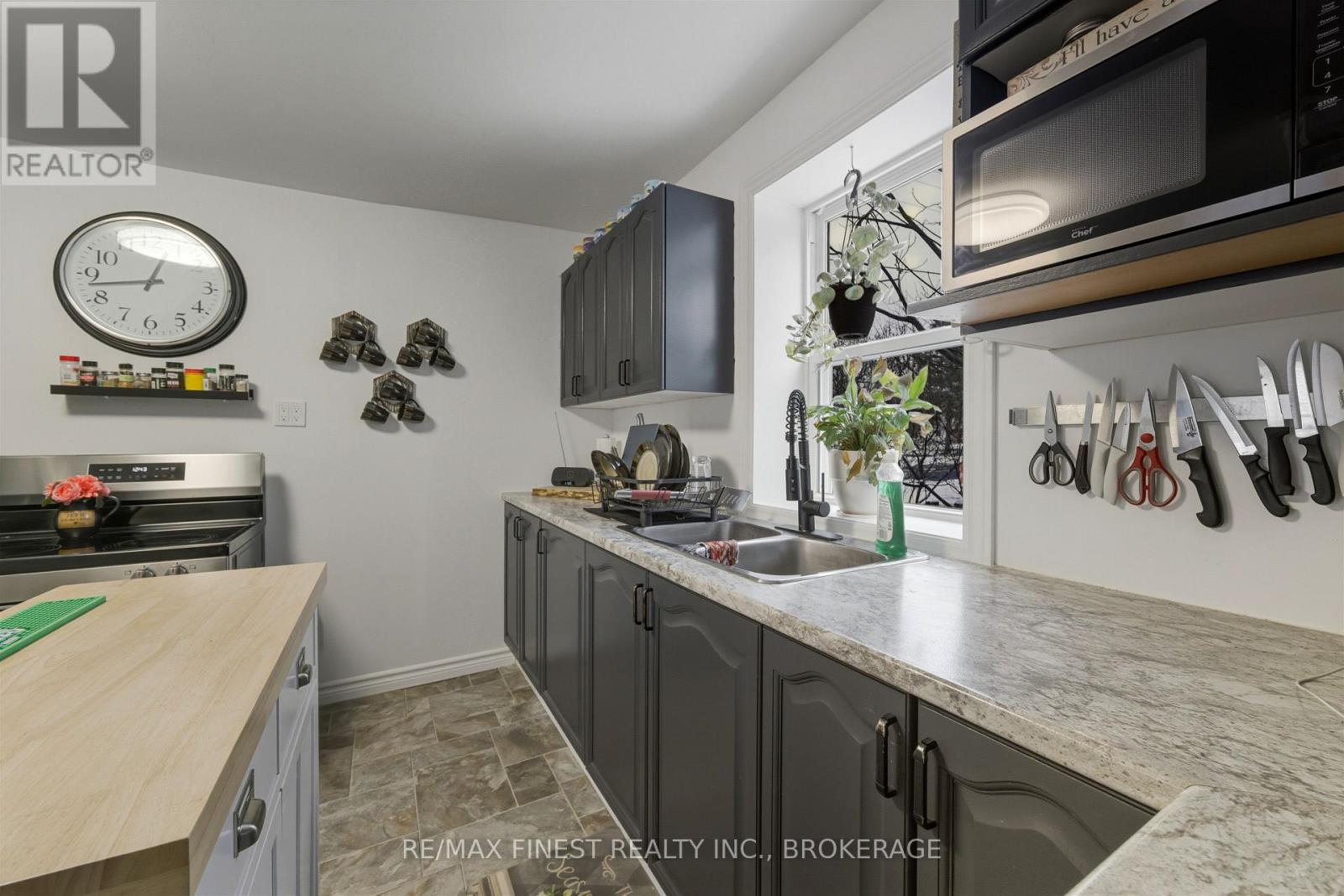 1537 County Road 2, Front Of Yonge, Ontario  K0E 1R0 - Photo 14 - X12662808